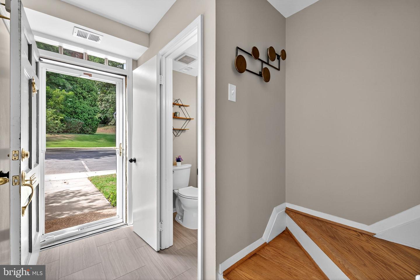 6517 ORONO CT, SPRINGFIELD, Virginia 22152, 3 Bedrooms Bedrooms, 7 Rooms Rooms,3 BathroomsBathrooms,Residential,For sale,6517 ORONO CT,VAFX2267572 MLS # VAFX2267572