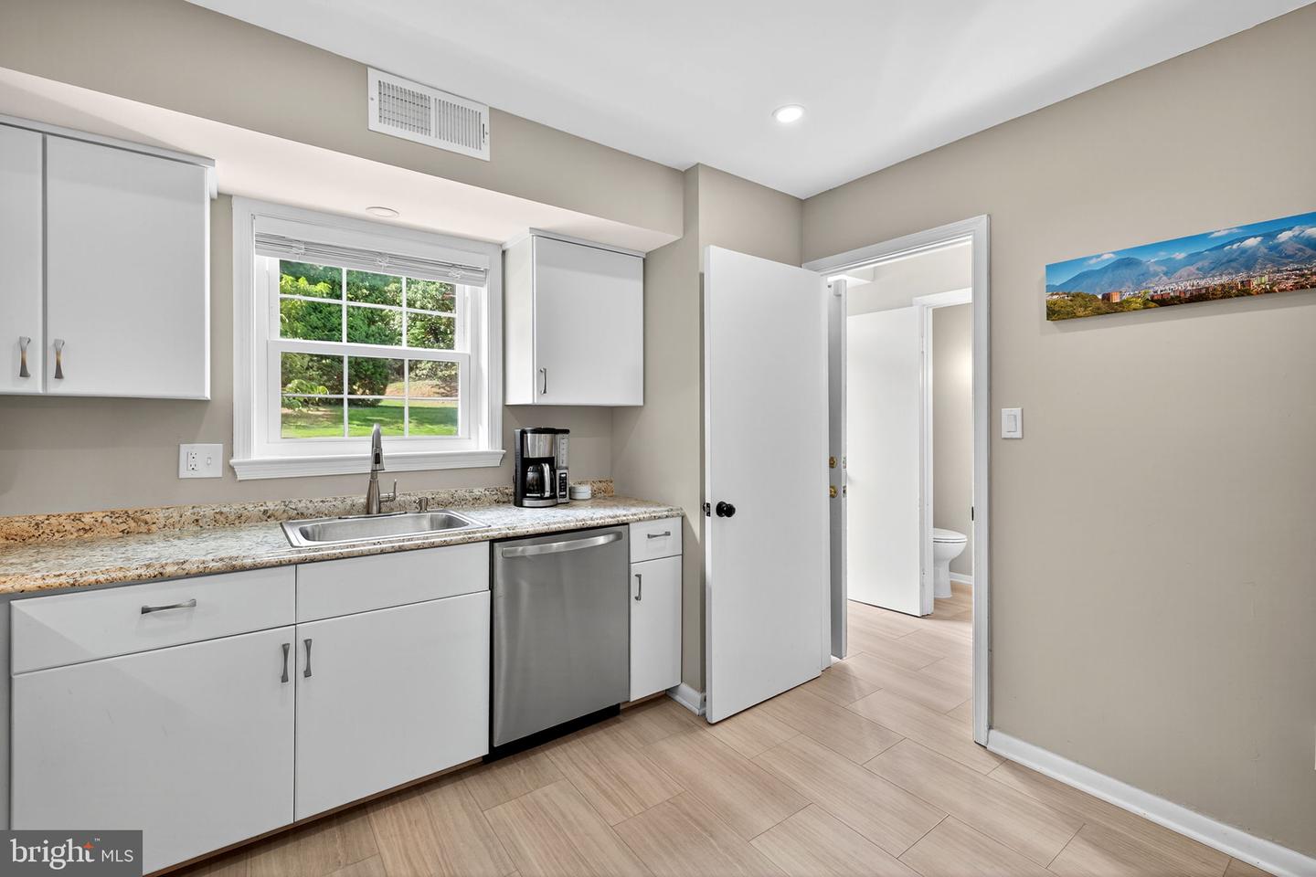 6517 ORONO CT, SPRINGFIELD, Virginia 22152, 3 Bedrooms Bedrooms, 7 Rooms Rooms,3 BathroomsBathrooms,Residential,For sale,6517 ORONO CT,VAFX2267572 MLS # VAFX2267572