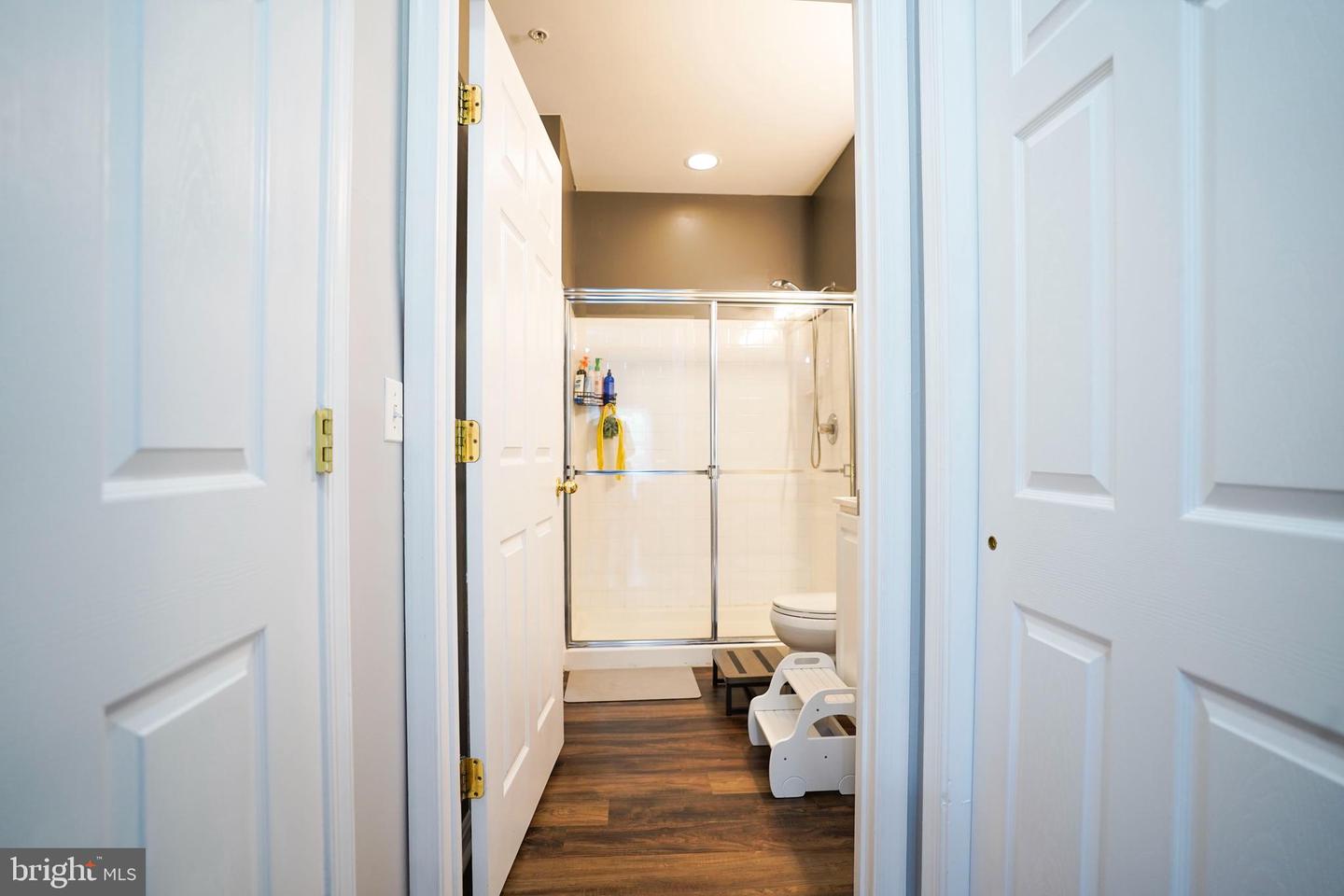 2921 DEER HOLLOW WAY #214, FAIRFAX, Virginia 22031, 2 Bedrooms Bedrooms, ,2 BathroomsBathrooms,Residential,For sale,2921 DEER HOLLOW WAY #214,VAFX2268354 MLS # VAFX2268354