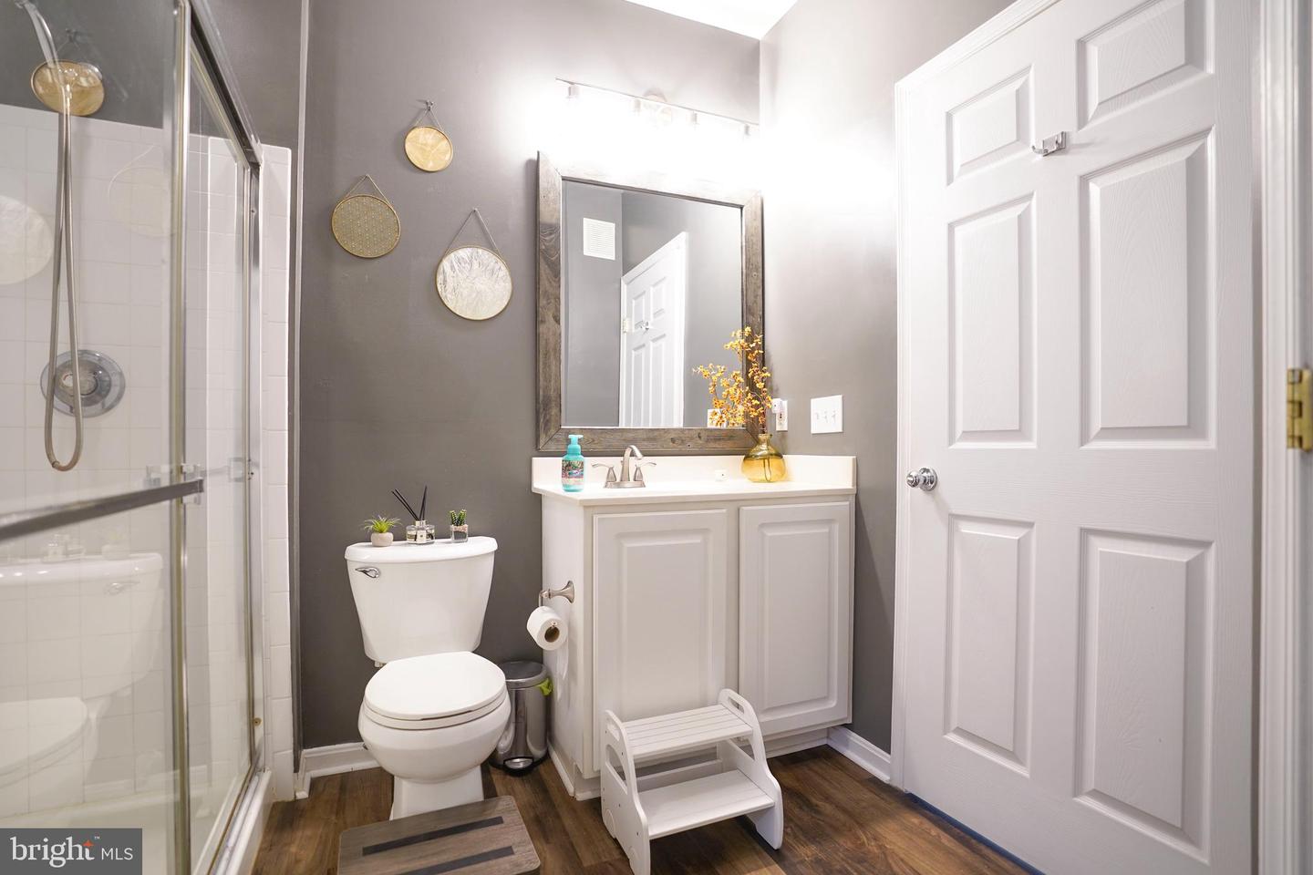 2921 DEER HOLLOW WAY #214, FAIRFAX, Virginia 22031, 2 Bedrooms Bedrooms, ,2 BathroomsBathrooms,Residential,For sale,2921 DEER HOLLOW WAY #214,VAFX2268354 MLS # VAFX2268354