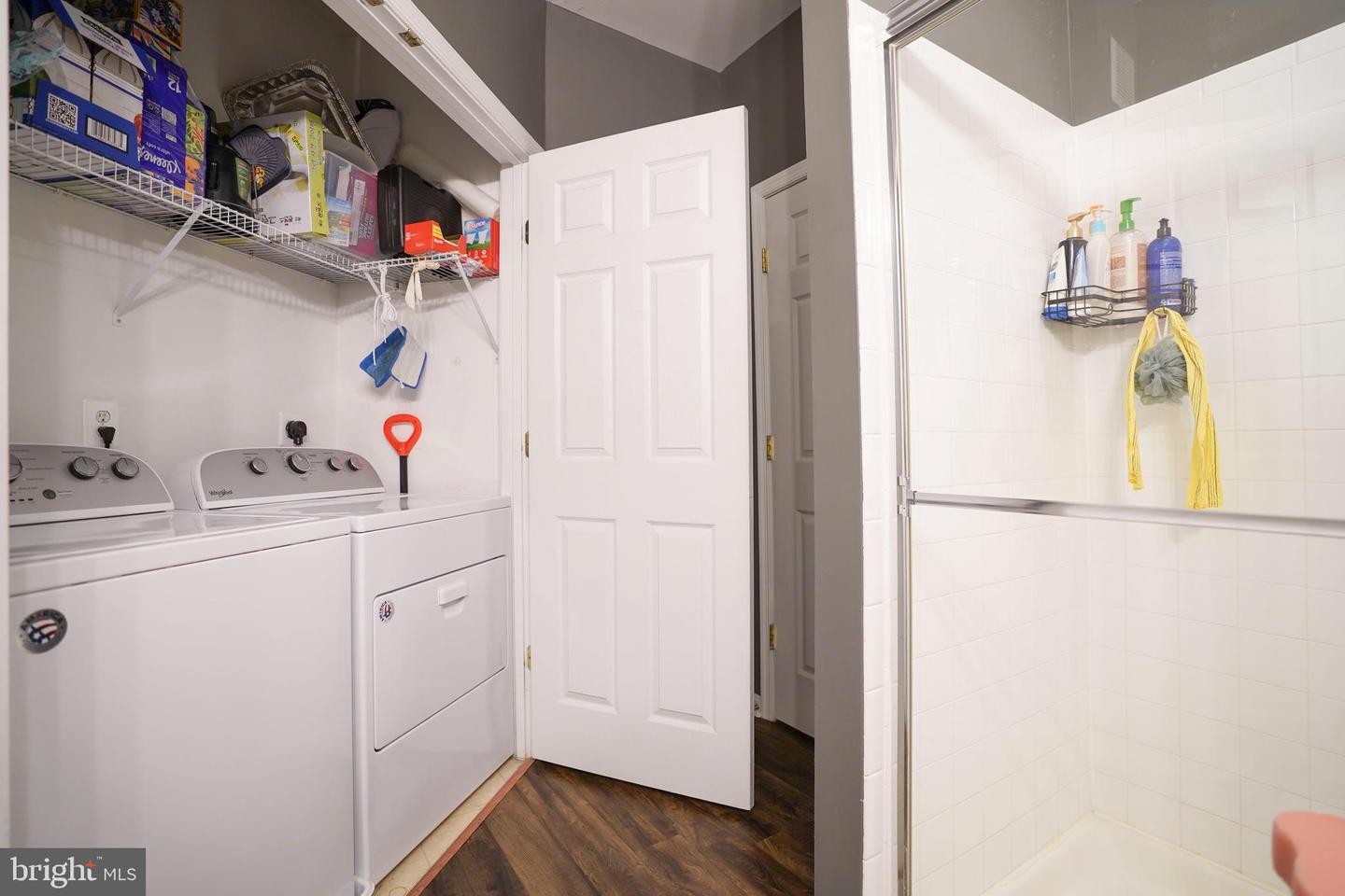 2921 DEER HOLLOW WAY #214, FAIRFAX, Virginia 22031, 2 Bedrooms Bedrooms, ,2 BathroomsBathrooms,Residential,For sale,2921 DEER HOLLOW WAY #214,VAFX2268354 MLS # VAFX2268354