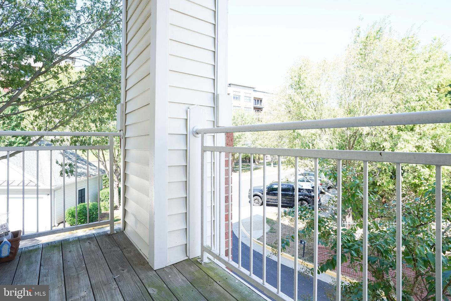 2921 DEER HOLLOW WAY #214, FAIRFAX, Virginia 22031, 2 Bedrooms Bedrooms, ,2 BathroomsBathrooms,Residential,For sale,2921 DEER HOLLOW WAY #214,VAFX2268354 MLS # VAFX2268354