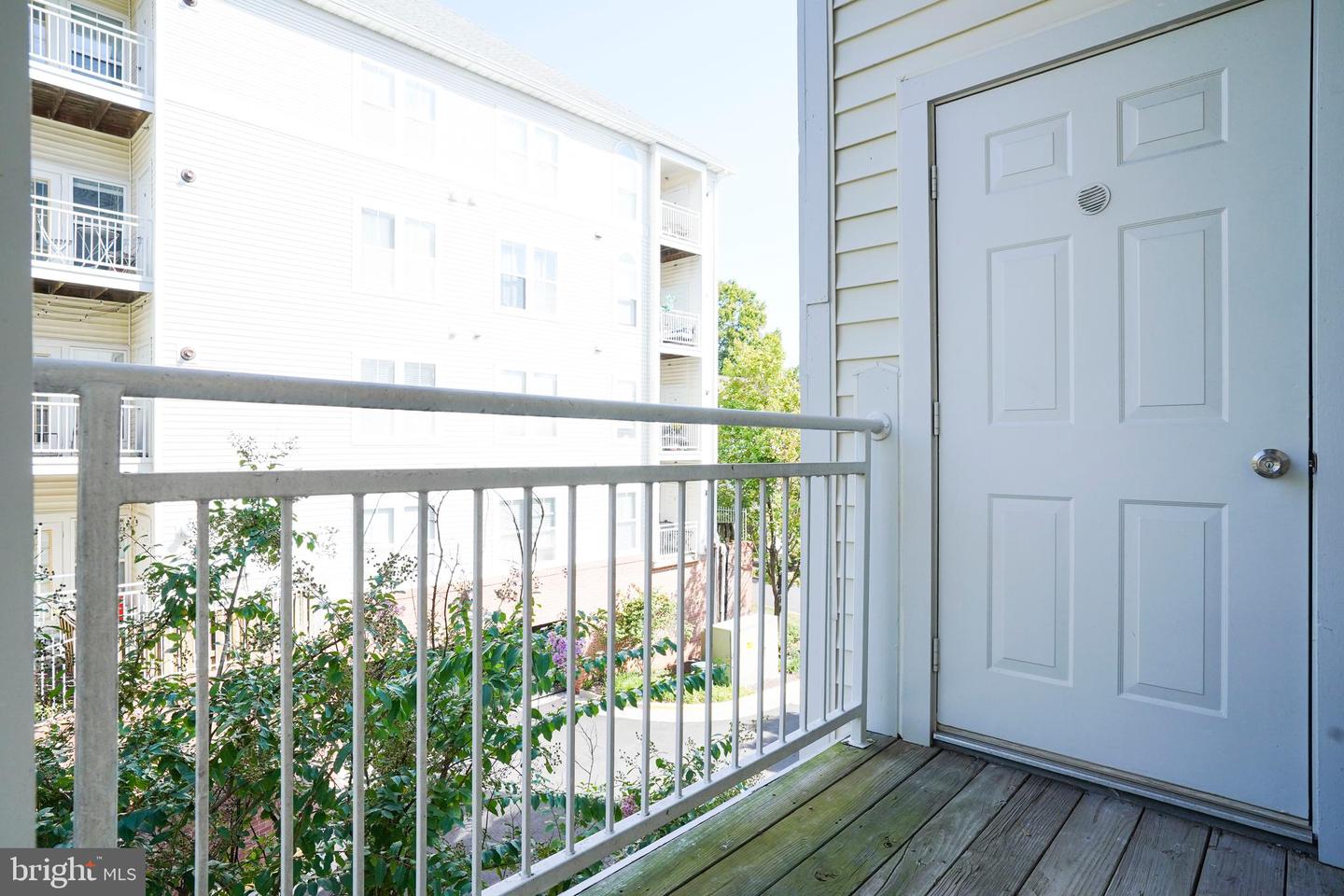 2921 DEER HOLLOW WAY #214, FAIRFAX, Virginia 22031, 2 Bedrooms Bedrooms, ,2 BathroomsBathrooms,Residential,For sale,2921 DEER HOLLOW WAY #214,VAFX2268354 MLS # VAFX2268354