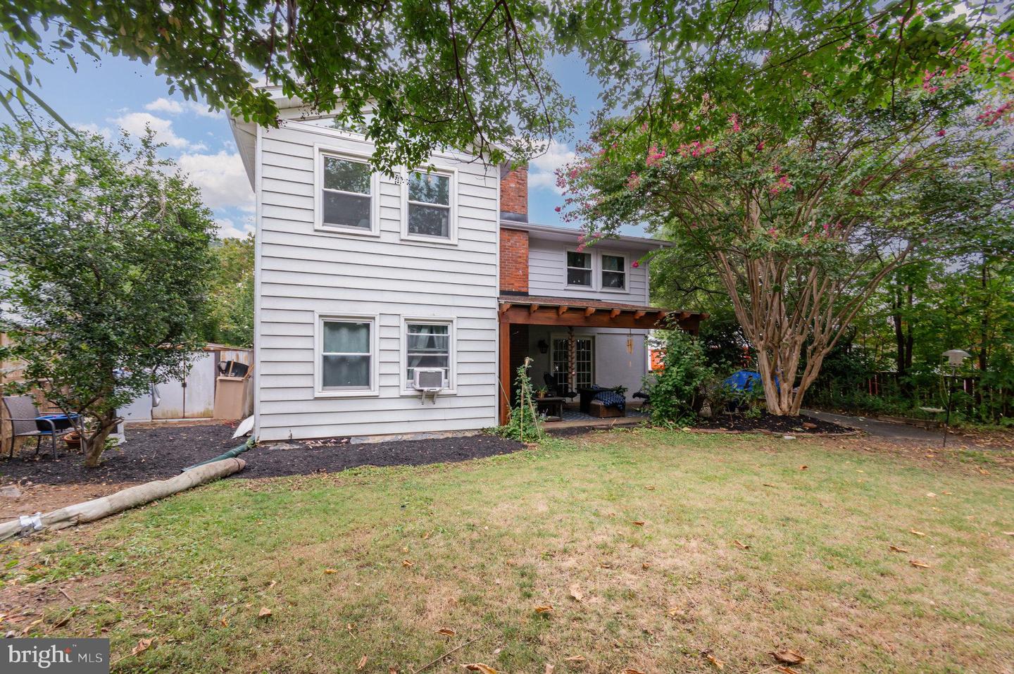 309 WILLIAMSBURG RD E, STERLING, Virginia 20164, 5 Bedrooms Bedrooms, 10 Rooms Rooms,2 BathroomsBathrooms,Residential,For sale,309 WILLIAMSBURG RD E,VALO2107308 MLS # VALO2107308