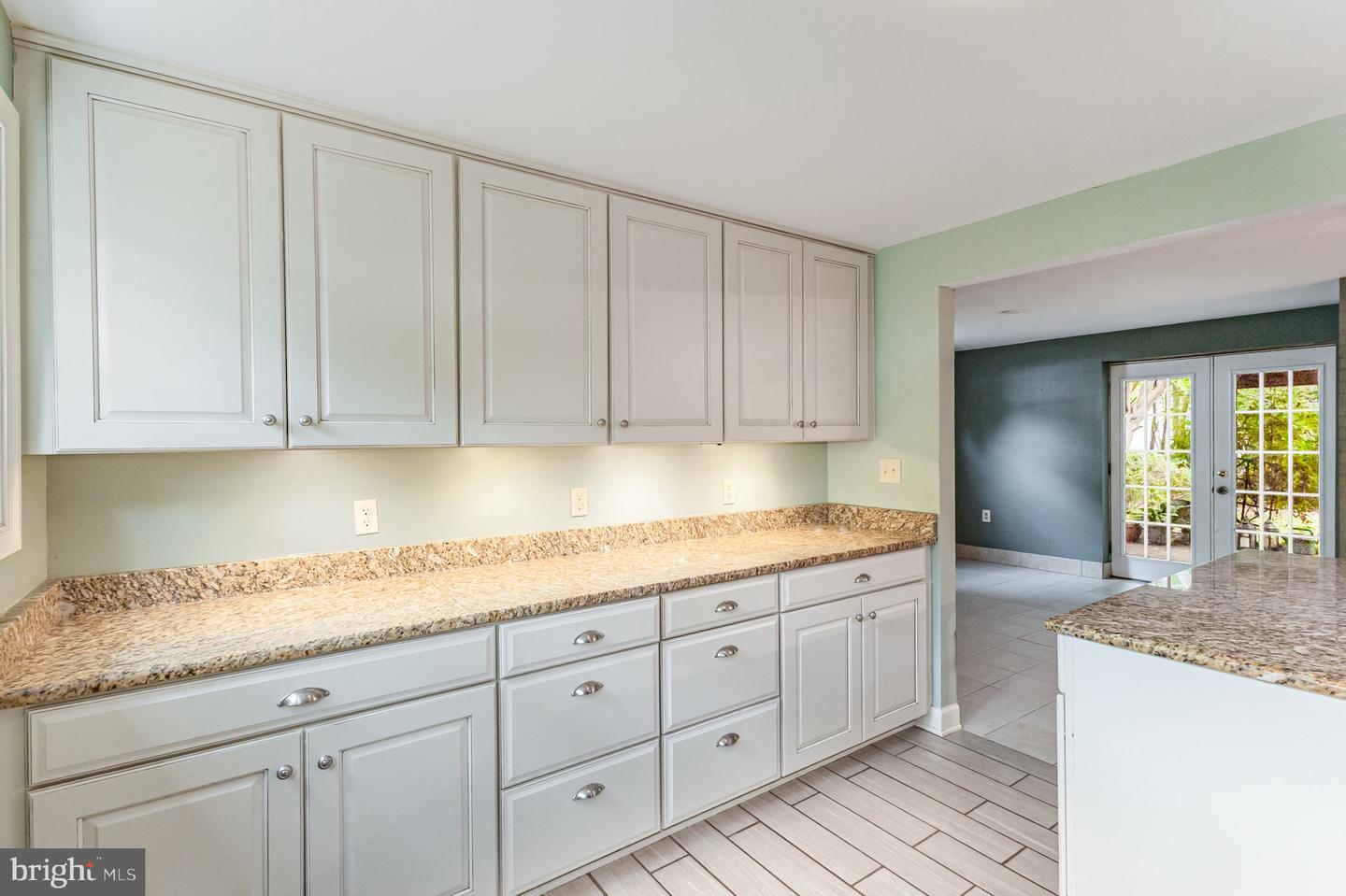 309 WILLIAMSBURG RD E, STERLING, Virginia 20164, 5 Bedrooms Bedrooms, 10 Rooms Rooms,2 BathroomsBathrooms,Residential,For sale,309 WILLIAMSBURG RD E,VALO2107308 MLS # VALO2107308