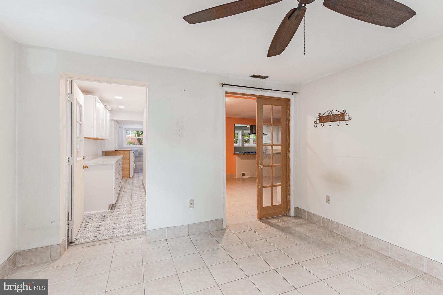 309 WILLIAMSBURG RD E, STERLING, Virginia 20164, 5 Bedrooms Bedrooms, 10 Rooms Rooms,2 BathroomsBathrooms,Residential,For sale,309 WILLIAMSBURG RD E,VALO2107308 MLS # VALO2107308