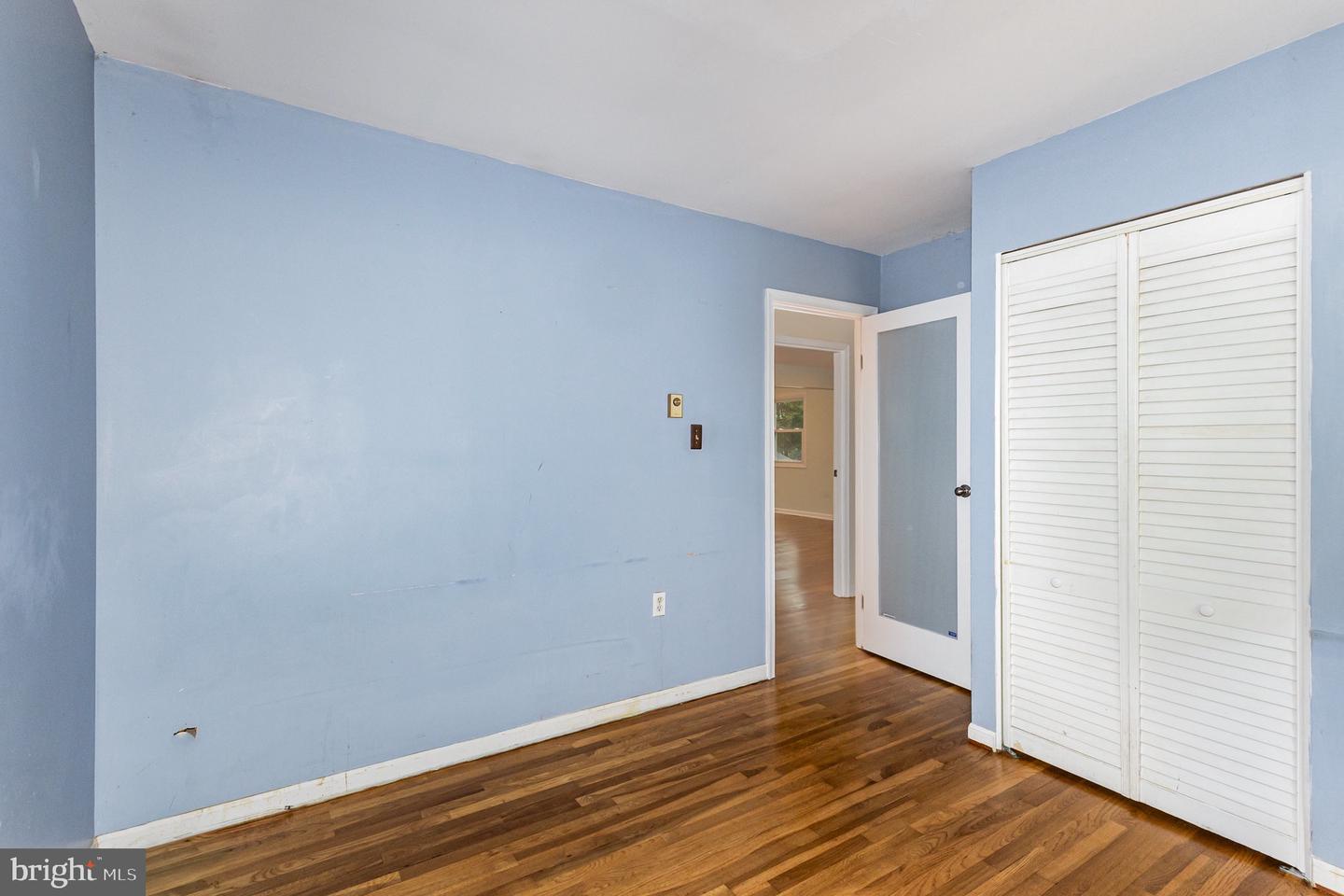 309 WILLIAMSBURG RD E, STERLING, Virginia 20164, 5 Bedrooms Bedrooms, 10 Rooms Rooms,2 BathroomsBathrooms,Residential,For sale,309 WILLIAMSBURG RD E,VALO2107308 MLS # VALO2107308