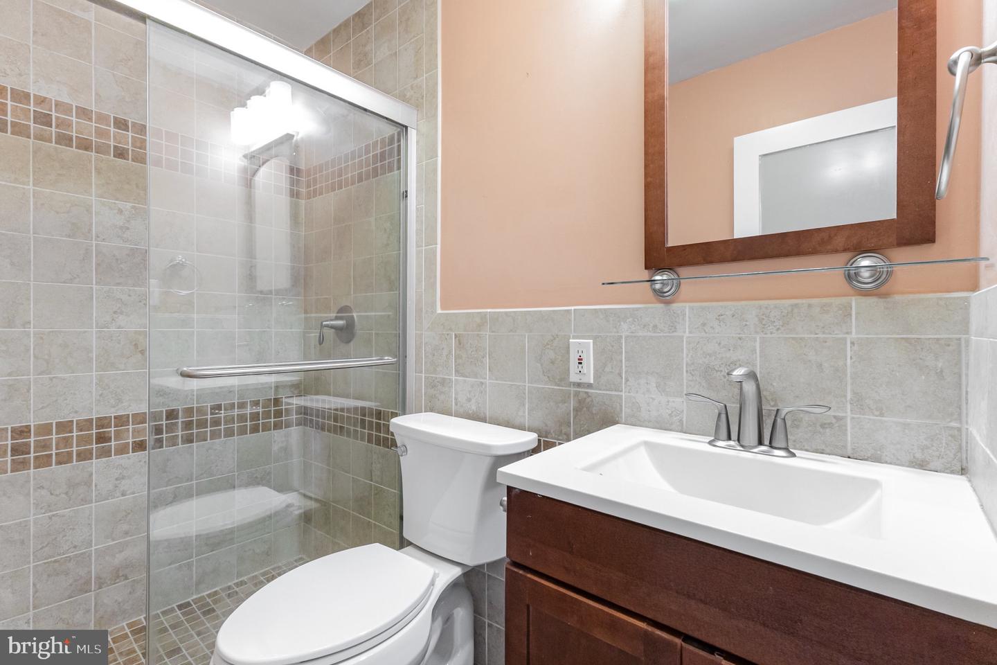 309 WILLIAMSBURG RD E, STERLING, Virginia 20164, 5 Bedrooms Bedrooms, 10 Rooms Rooms,2 BathroomsBathrooms,Residential,For sale,309 WILLIAMSBURG RD E,VALO2107308 MLS # VALO2107308