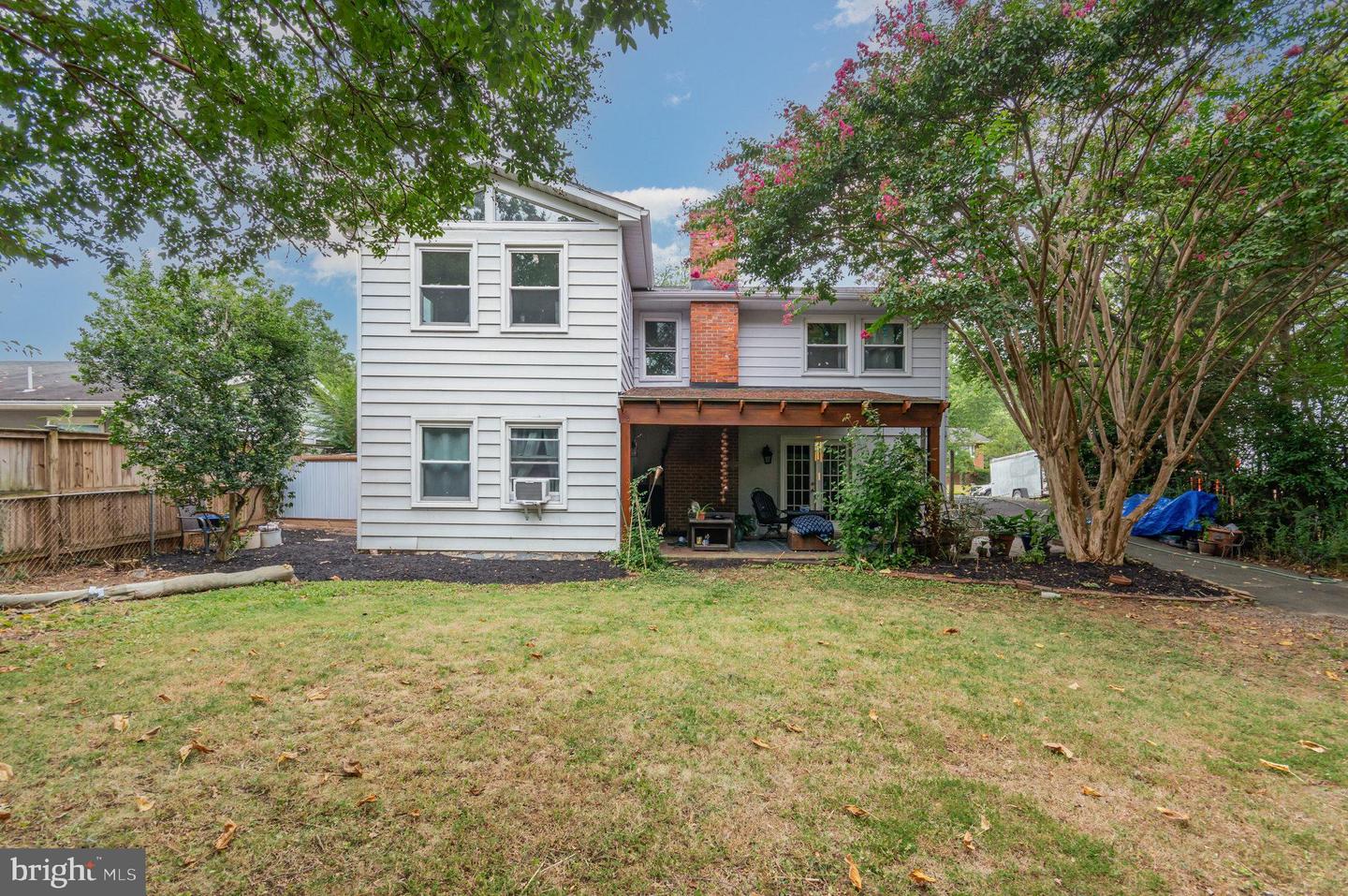309 WILLIAMSBURG RD E, STERLING, Virginia 20164, 5 Bedrooms Bedrooms, 10 Rooms Rooms,2 BathroomsBathrooms,Residential,For sale,309 WILLIAMSBURG RD E,VALO2107308 MLS # VALO2107308