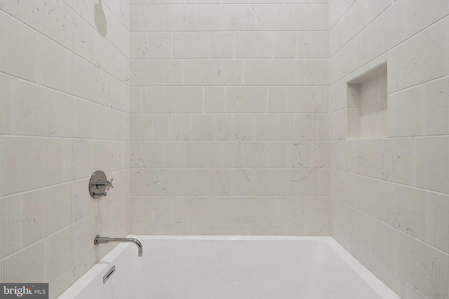1039 HARRIMAN ST, GREAT FALLS, Virginia 22066, 5 Bedrooms Bedrooms, 26 Rooms Rooms,6 BathroomsBathrooms,Residential,For sale,1039 HARRIMAN ST,VAFX2268562 MLS # VAFX2268562