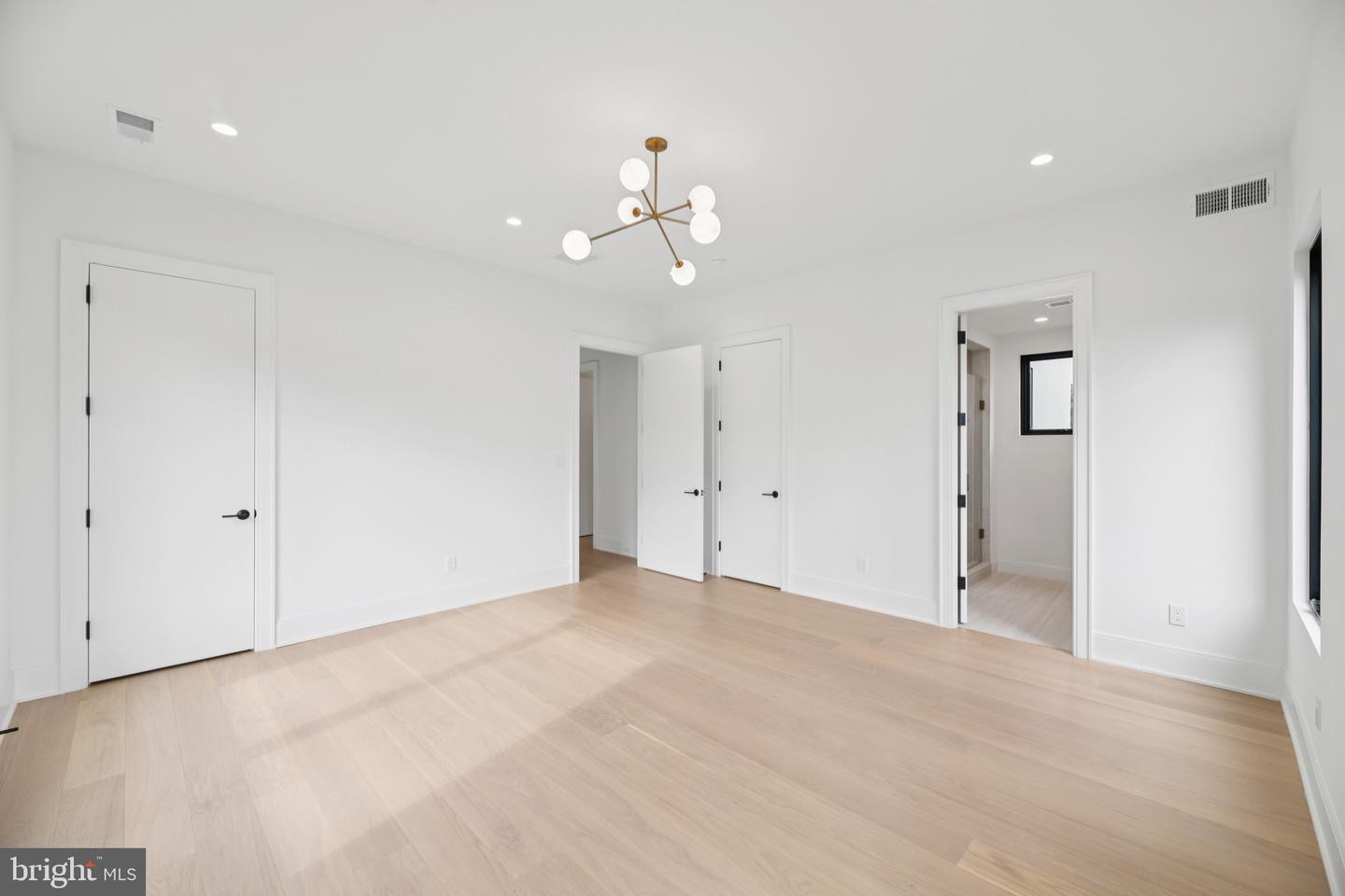 1039 HARRIMAN ST, GREAT FALLS, Virginia 22066, 5 Bedrooms Bedrooms, 26 Rooms Rooms,6 BathroomsBathrooms,Residential,For sale,1039 HARRIMAN ST,VAFX2268562 MLS # VAFX2268562 1039 HARRIMAN ST, GREAT FALLS, Virginia 22066, 5 Bedrooms Bedrooms, 26 Rooms Rooms,6 BathroomsBathrooms,Residential,For sale,1039 HARRIMAN ST,VAFX2268562 MLS # VAFX2268562