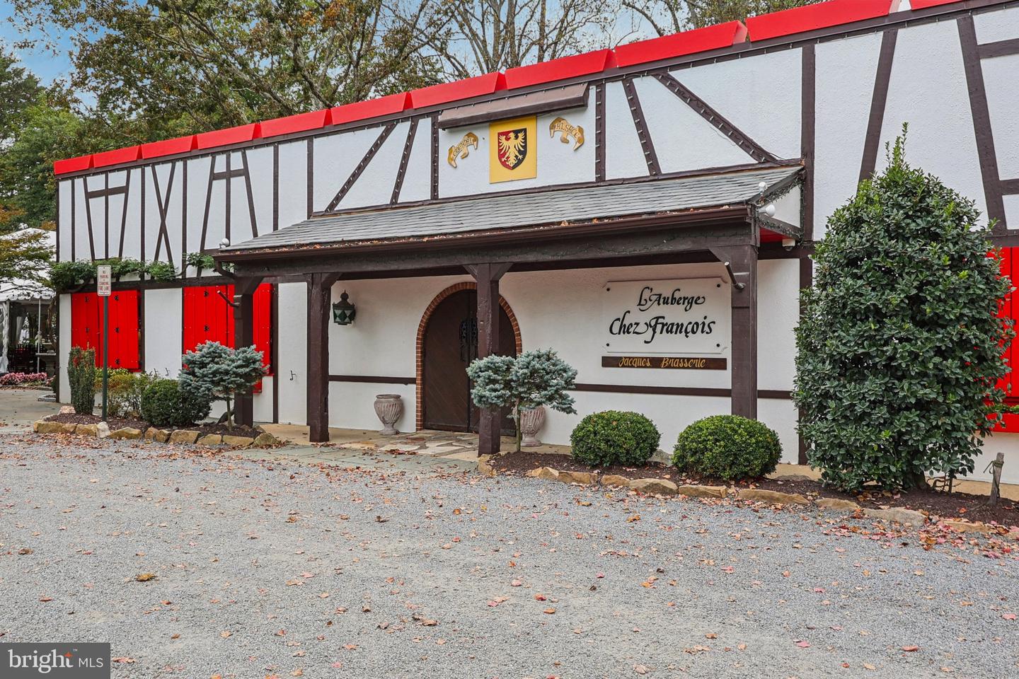 1039 HARRIMAN ST, GREAT FALLS, Virginia 22066, 5 Bedrooms Bedrooms, 26 Rooms Rooms,6 BathroomsBathrooms,Residential,For sale,1039 HARRIMAN ST,VAFX2268562 MLS # VAFX2268562 1039 HARRIMAN ST, GREAT FALLS, Virginia 22066, 5 Bedrooms Bedrooms, 26 Rooms Rooms,6 BathroomsBathrooms,Residential,For sale,1039 HARRIMAN ST,VAFX2268562 MLS # VAFX2268562