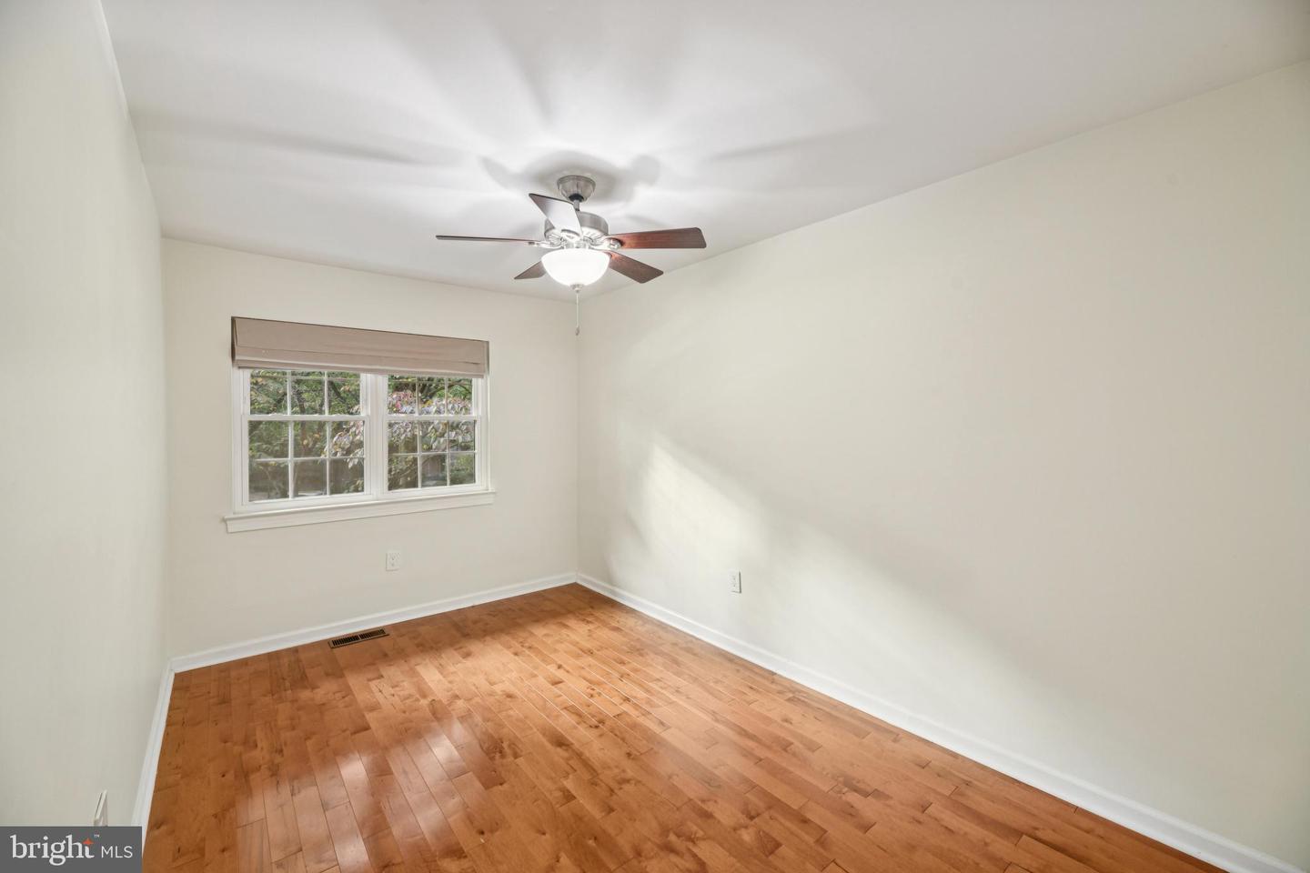 11332 HEADLANDS CT, RESTON, Virginia 20191, 3 Bedrooms Bedrooms, ,2 BathroomsBathrooms,Residential,For sale,11332 HEADLANDS CT,VAFX2269308 MLS # VAFX2269308