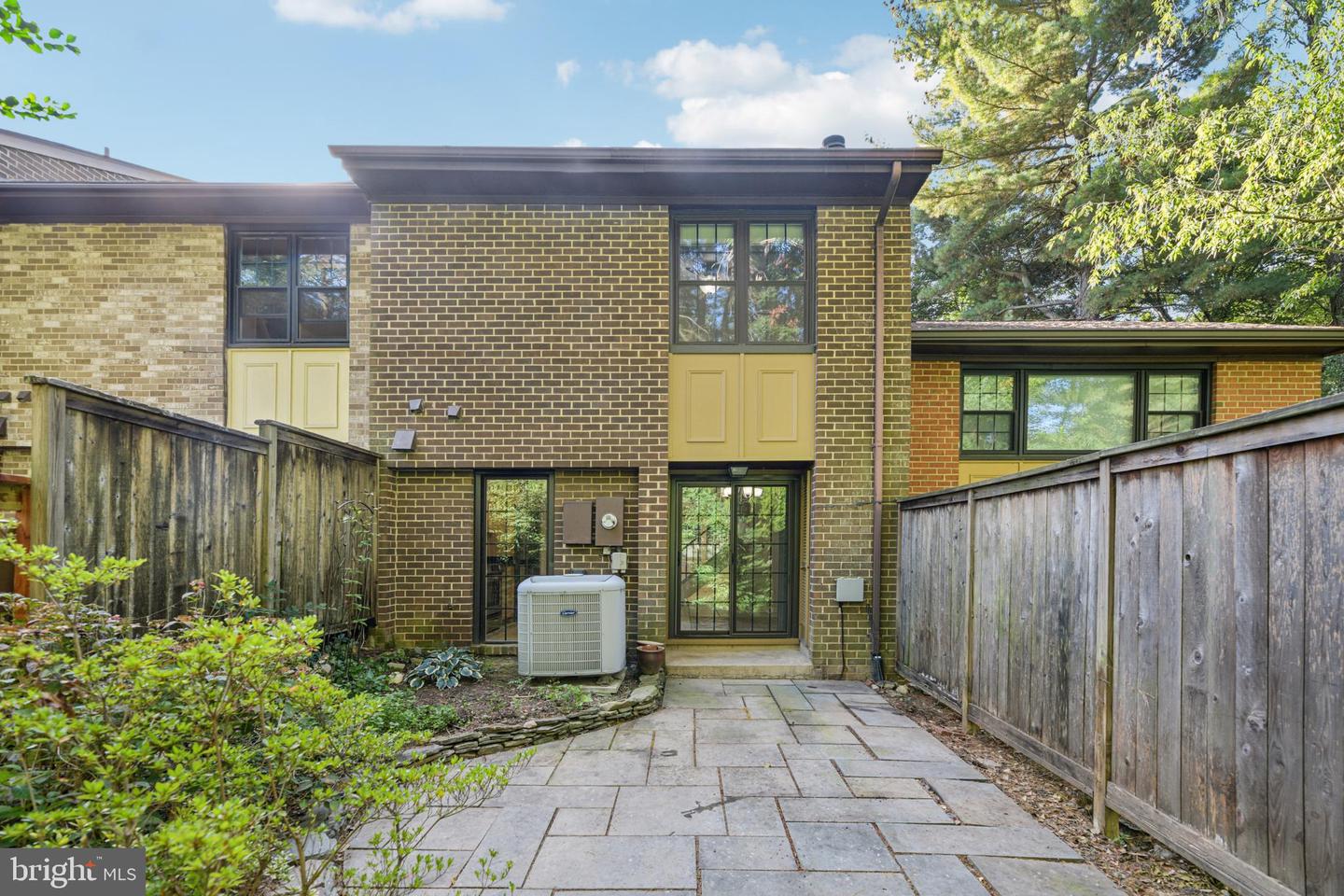 11332 HEADLANDS CT, RESTON, Virginia 20191, 3 Bedrooms Bedrooms, ,2 BathroomsBathrooms,Residential,For sale,11332 HEADLANDS CT,VAFX2269308 MLS # VAFX2269308