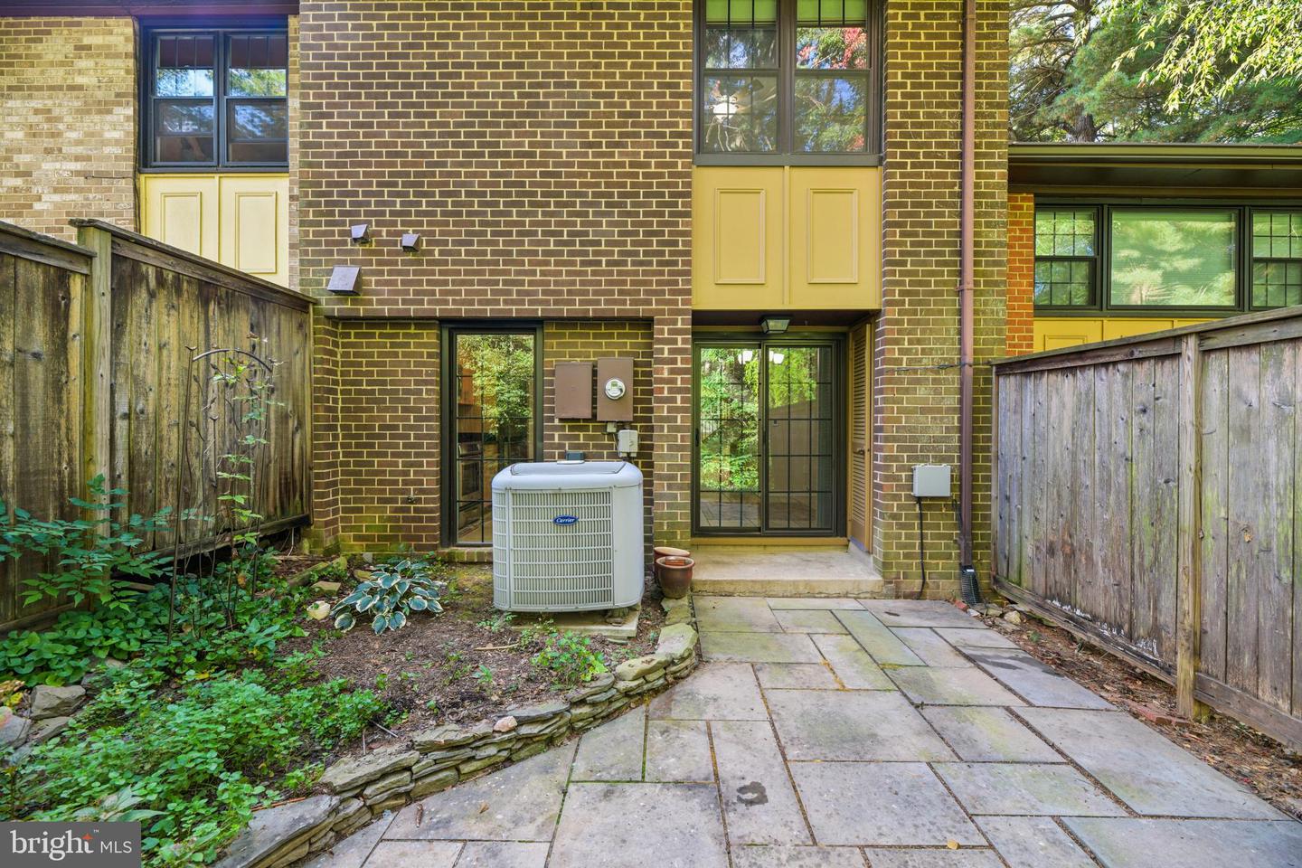 11332 HEADLANDS CT, RESTON, Virginia 20191, 3 Bedrooms Bedrooms, ,2 BathroomsBathrooms,Residential,For sale,11332 HEADLANDS CT,VAFX2269308 MLS # VAFX2269308