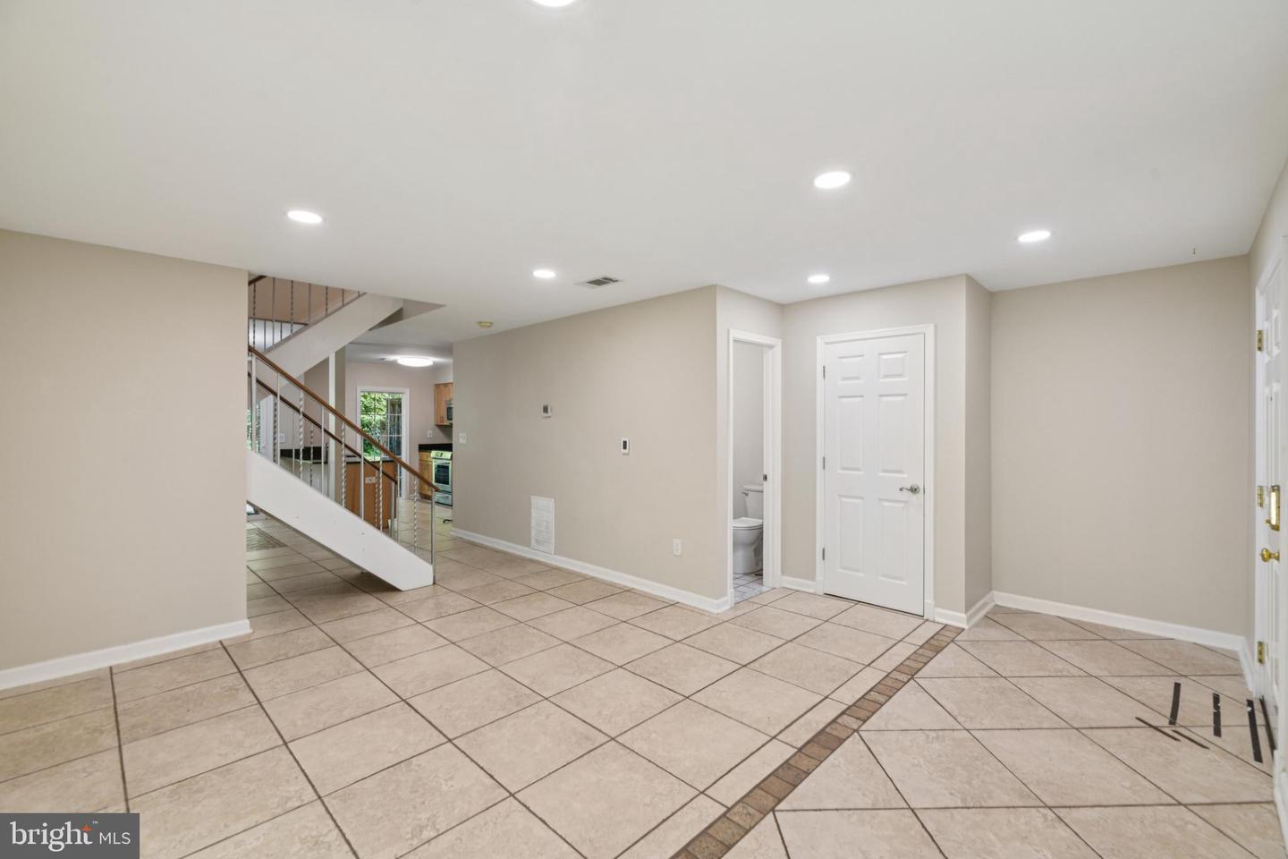 11332 HEADLANDS CT, RESTON, Virginia 20191, 3 Bedrooms Bedrooms, ,2 BathroomsBathrooms,Residential,For sale,11332 HEADLANDS CT,VAFX2269308 MLS # VAFX2269308