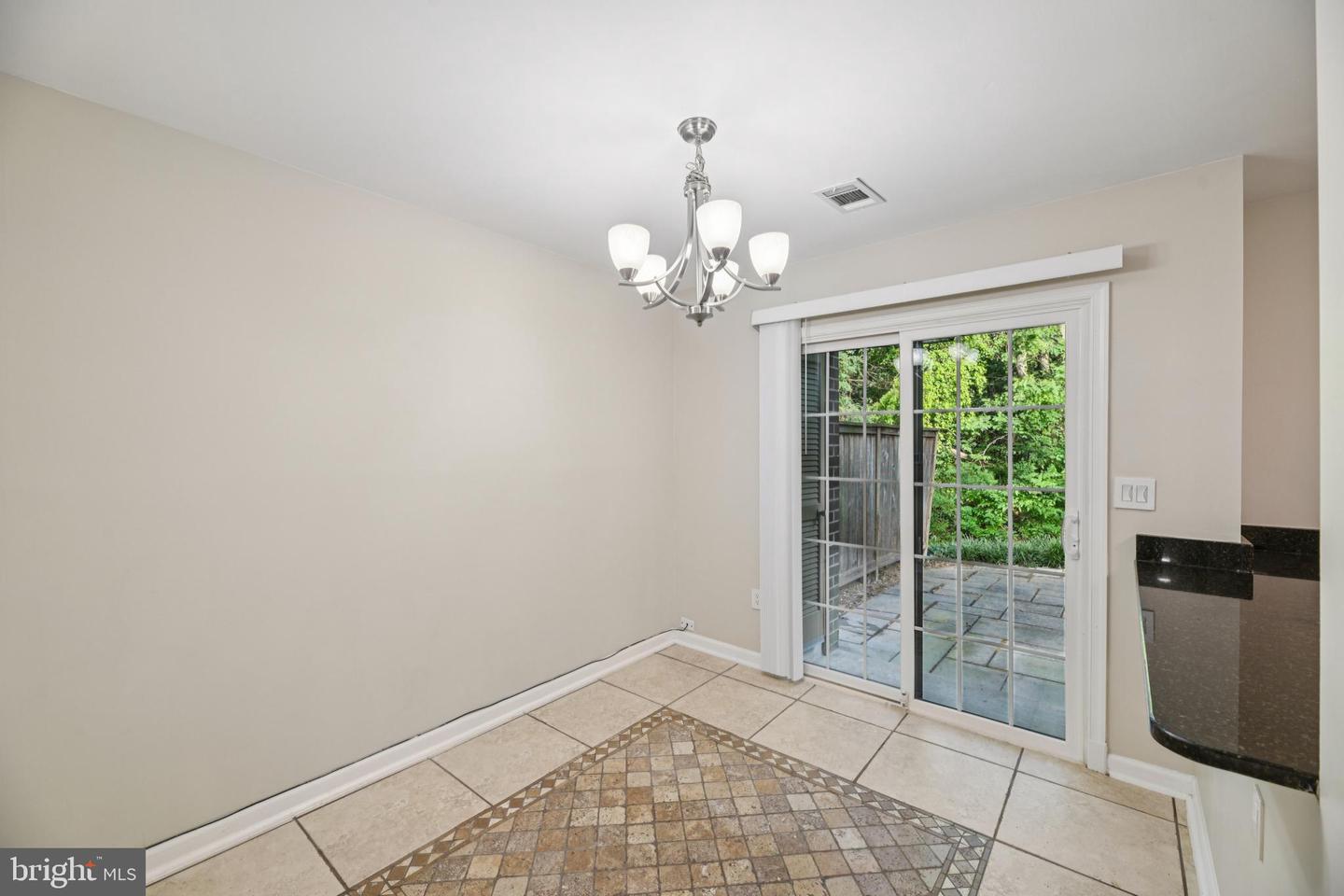 11332 HEADLANDS CT, RESTON, Virginia 20191, 3 Bedrooms Bedrooms, ,2 BathroomsBathrooms,Residential,For sale,11332 HEADLANDS CT,VAFX2269308 MLS # VAFX2269308