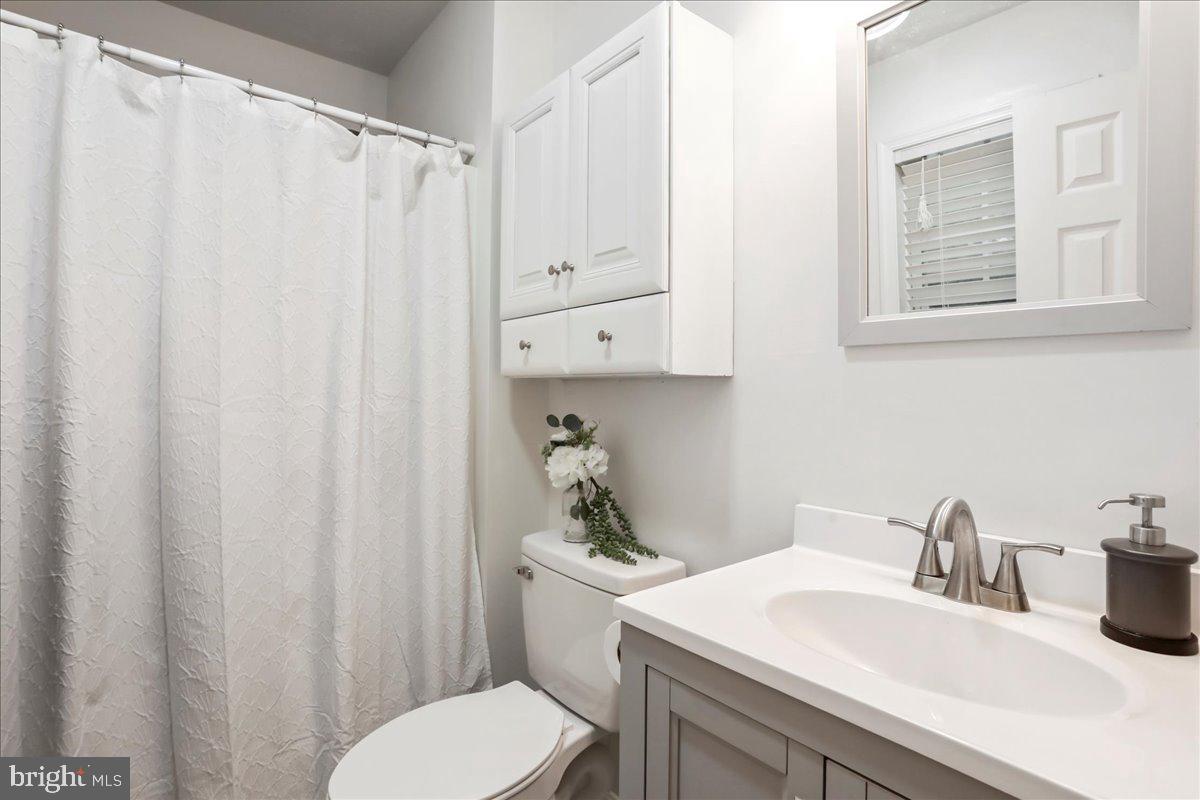 2726 CAVE RIDGE RD, MT JACKSON, Virginia 22842, 4 Bedrooms Bedrooms, ,3 BathroomsBathrooms,Residential,For sale,2726 CAVE RIDGE RD,VASH2012628 MLS # VASH2012628