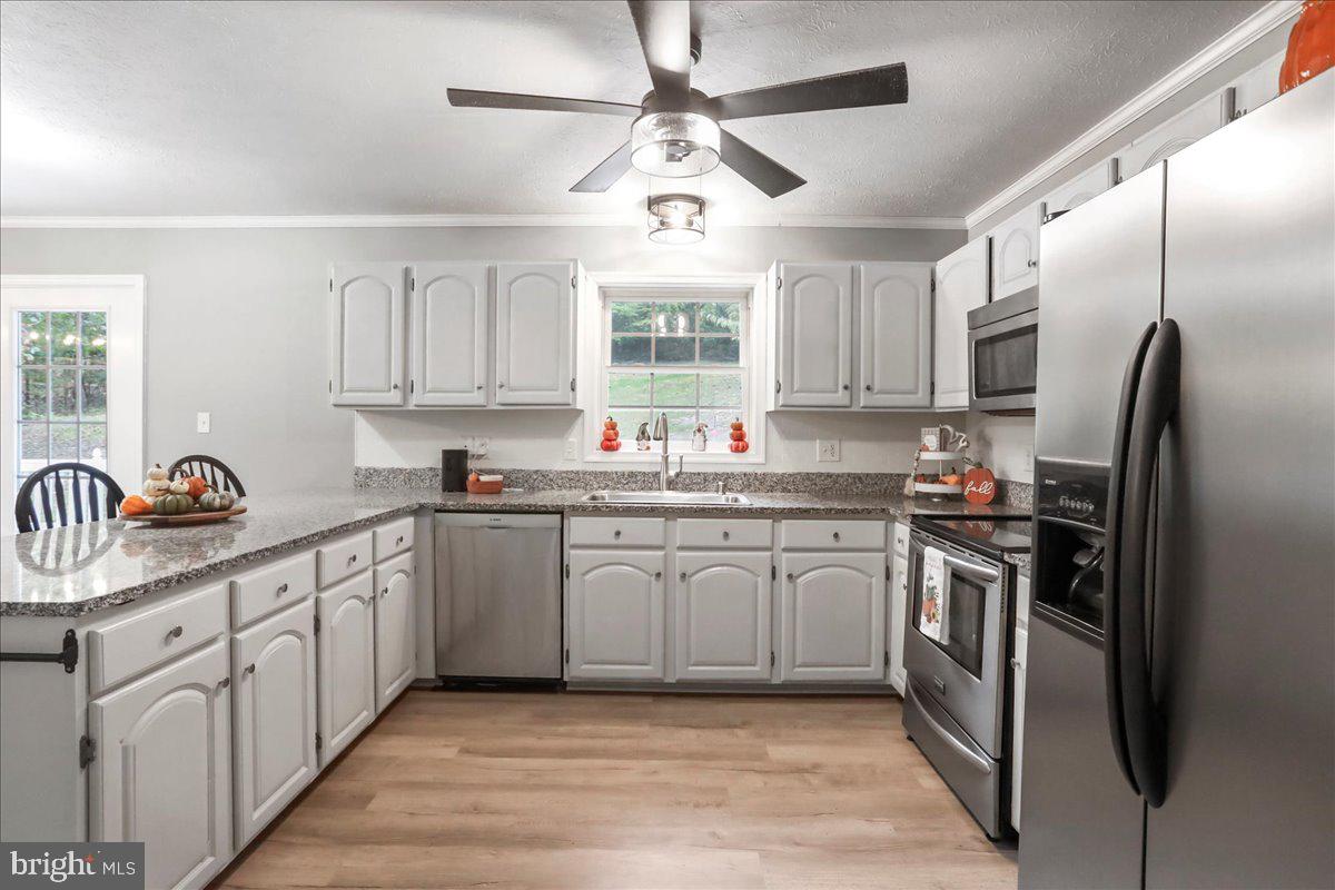 2726 CAVE RIDGE RD, MT JACKSON, Virginia 22842, 4 Bedrooms Bedrooms, ,3 BathroomsBathrooms,Residential,For sale,2726 CAVE RIDGE RD,VASH2012628 MLS # VASH2012628