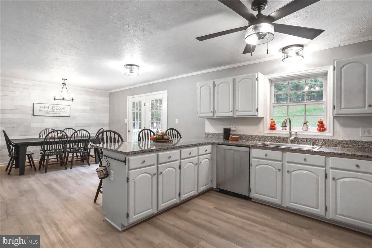 2726 CAVE RIDGE RD, MT JACKSON, Virginia 22842, 4 Bedrooms Bedrooms, ,3 BathroomsBathrooms,Residential,For sale,2726 CAVE RIDGE RD,VASH2012628 MLS # VASH2012628