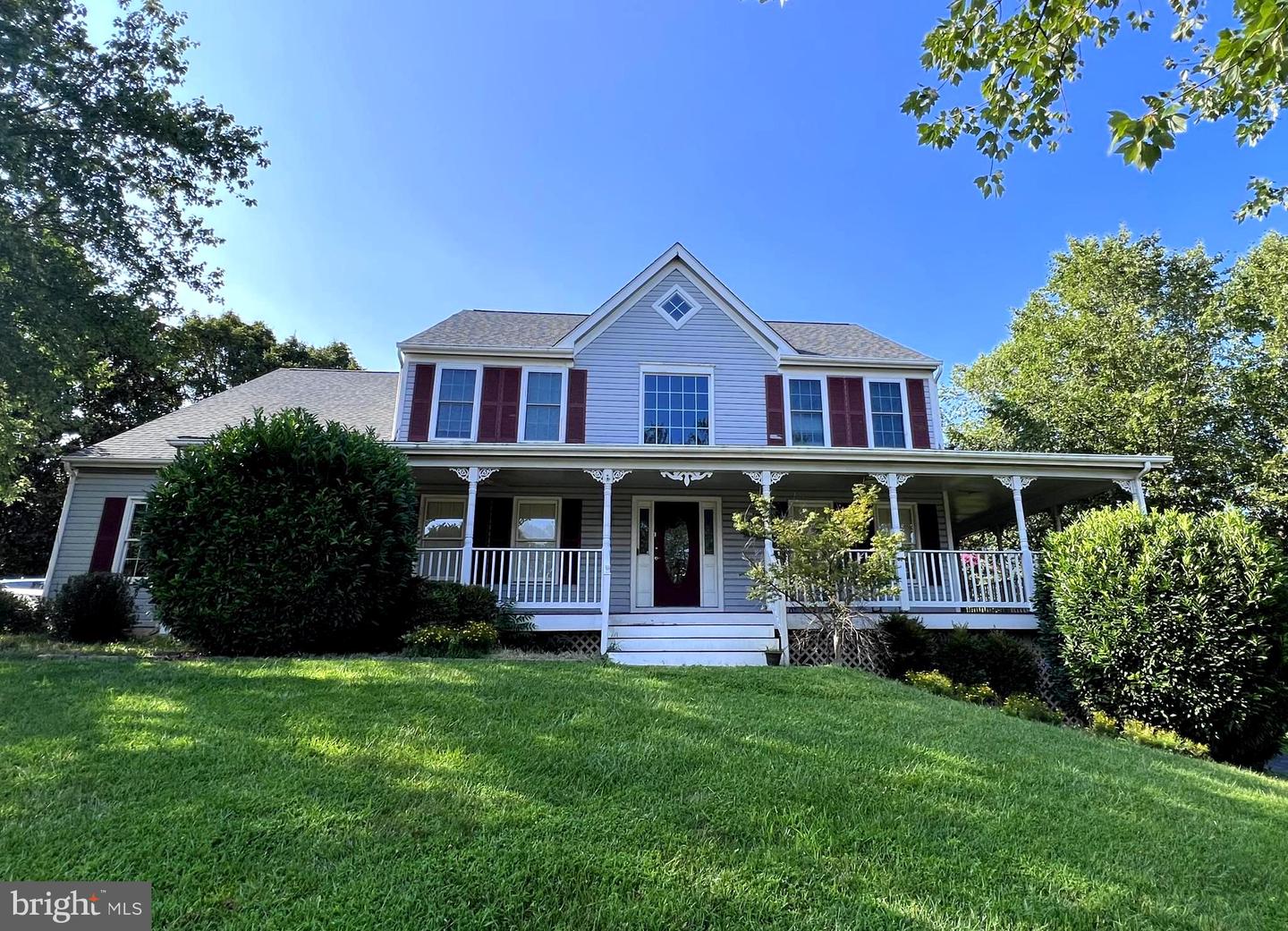 20594 SHADOW WOODS, STERLING, Virginia 20165, 4 Bedrooms Bedrooms, ,2 BathroomsBathrooms,Residential,For sale,20594 SHADOW WOODS,VALO2107682 MLS # VALO2107682