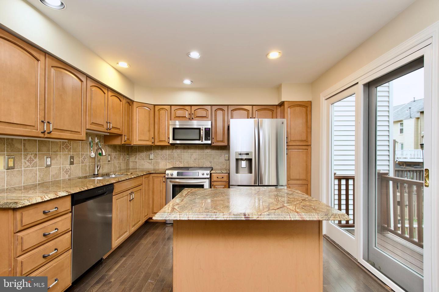 6211 GLENSHIRE ROW, ALEXANDRIA, Virginia 22315, 3 Bedrooms Bedrooms, ,3 BathroomsBathrooms,Residential,For sale,6211 GLENSHIRE ROW,VAFX2269416 MLS # VAFX2269416
