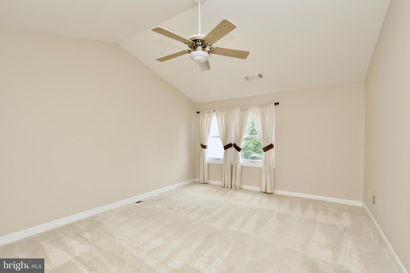 6211 GLENSHIRE ROW, ALEXANDRIA, Virginia 22315, 3 Bedrooms Bedrooms, ,3 BathroomsBathrooms,Residential,For sale,6211 GLENSHIRE ROW,VAFX2269416 MLS # VAFX2269416