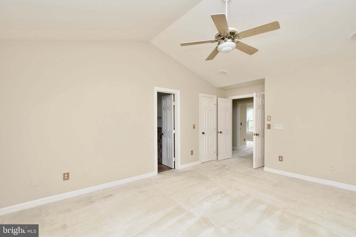 6211 GLENSHIRE ROW, ALEXANDRIA, Virginia 22315, 3 Bedrooms Bedrooms, ,3 BathroomsBathrooms,Residential,For sale,6211 GLENSHIRE ROW,VAFX2269416 MLS # VAFX2269416