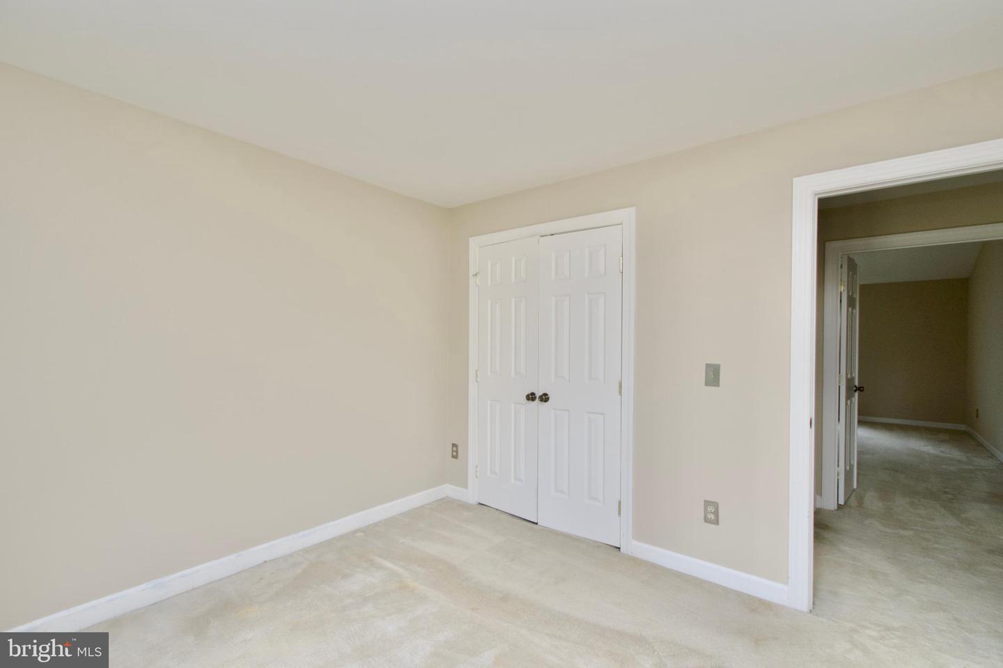 6211 GLENSHIRE ROW, ALEXANDRIA, Virginia 22315, 3 Bedrooms Bedrooms, ,3 BathroomsBathrooms,Residential,For sale,6211 GLENSHIRE ROW,VAFX2269416 MLS # VAFX2269416