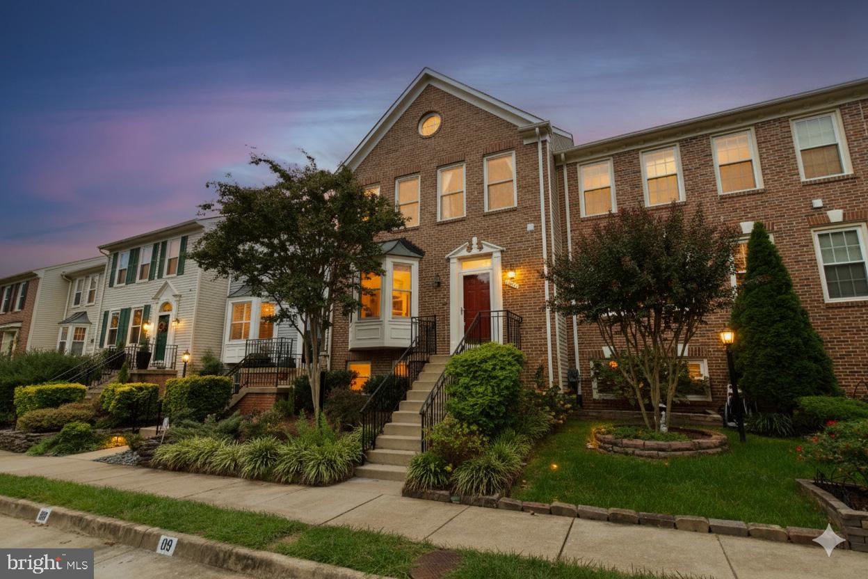 6211 GLENSHIRE ROW, ALEXANDRIA, Virginia 22315, 3 Bedrooms Bedrooms, ,3 BathroomsBathrooms,Residential,For sale,6211 GLENSHIRE ROW,VAFX2269416 MLS # VAFX2269416