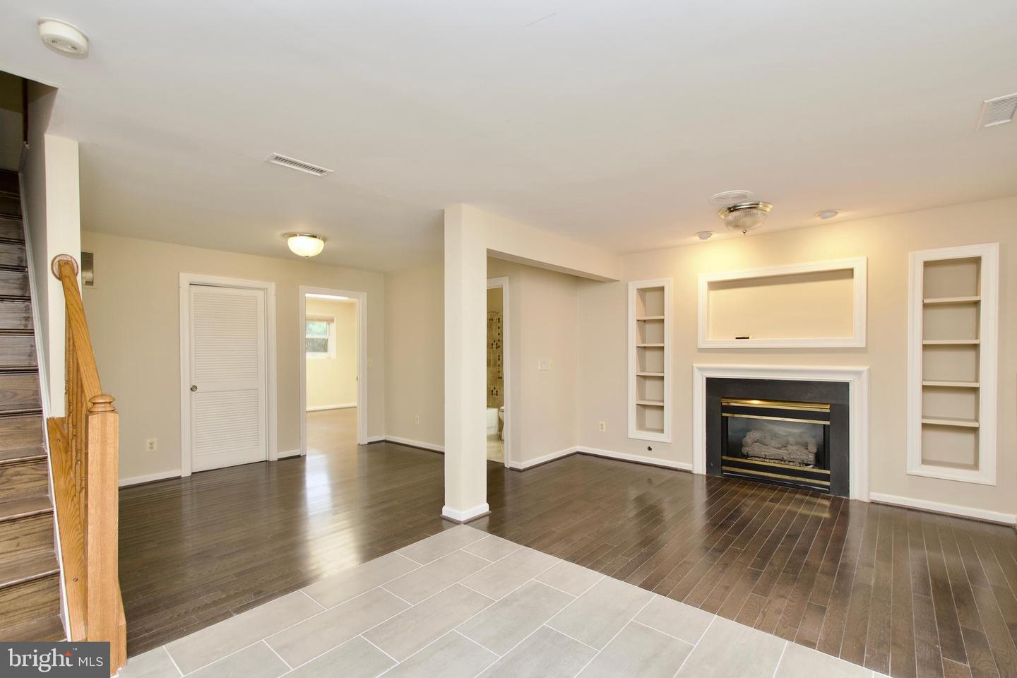 6211 GLENSHIRE ROW, ALEXANDRIA, Virginia 22315, 3 Bedrooms Bedrooms, ,3 BathroomsBathrooms,Residential,For sale,6211 GLENSHIRE ROW,VAFX2269416 MLS # VAFX2269416