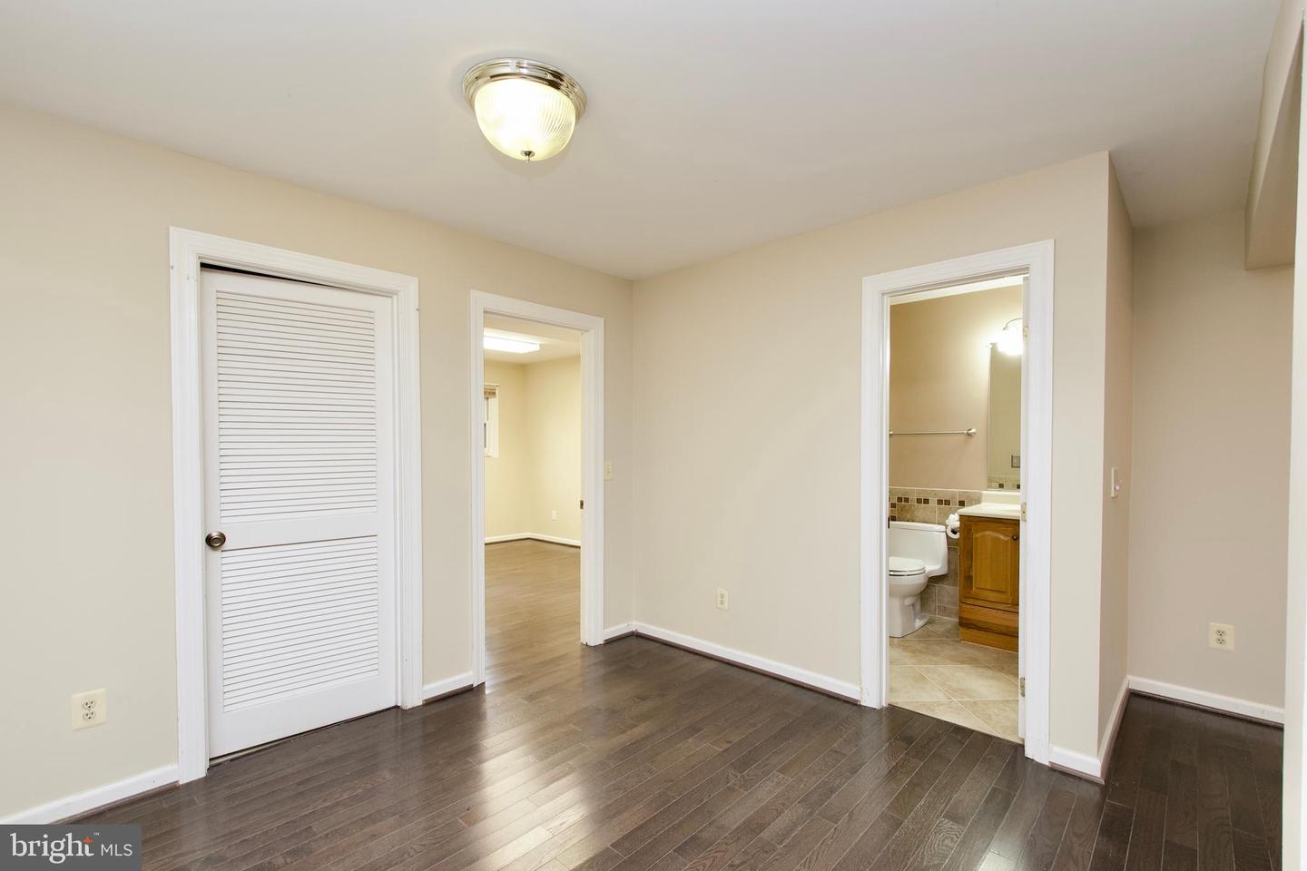 6211 GLENSHIRE ROW, ALEXANDRIA, Virginia 22315, 3 Bedrooms Bedrooms, ,3 BathroomsBathrooms,Residential,For sale,6211 GLENSHIRE ROW,VAFX2269416 MLS # VAFX2269416