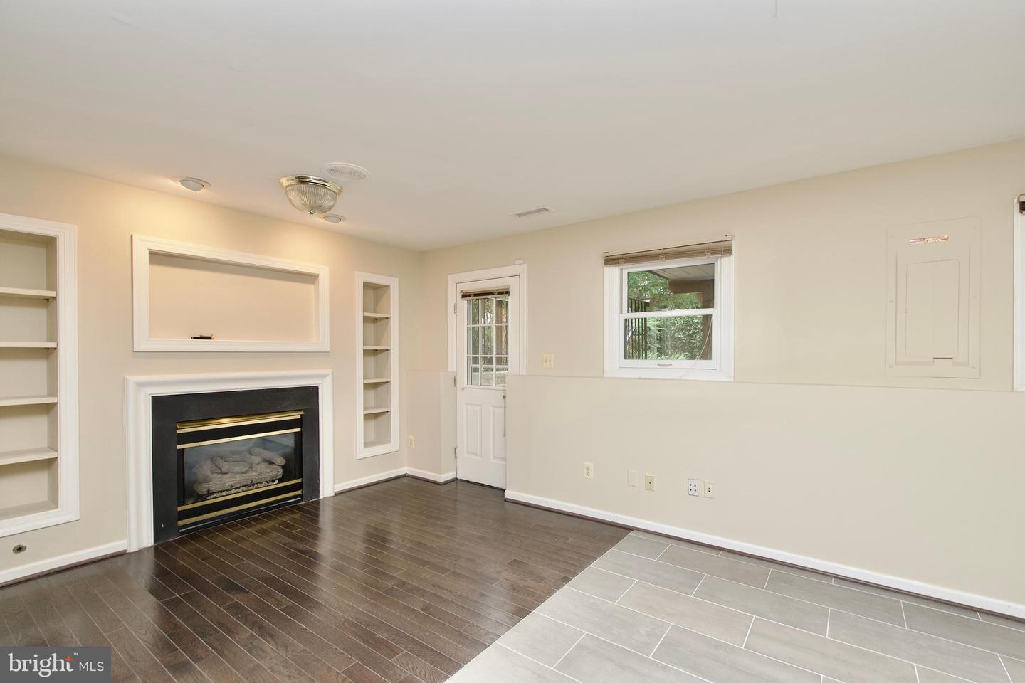 6211 GLENSHIRE ROW, ALEXANDRIA, Virginia 22315, 3 Bedrooms Bedrooms, ,3 BathroomsBathrooms,Residential,For sale,6211 GLENSHIRE ROW,VAFX2269416 MLS # VAFX2269416