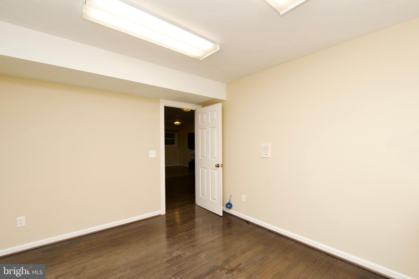6211 GLENSHIRE ROW, ALEXANDRIA, Virginia 22315, 3 Bedrooms Bedrooms, ,3 BathroomsBathrooms,Residential,For sale,6211 GLENSHIRE ROW,VAFX2269416 MLS # VAFX2269416