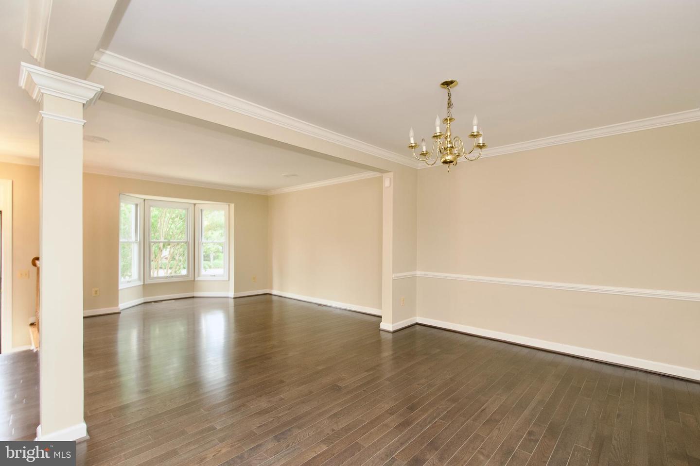 6211 GLENSHIRE ROW, ALEXANDRIA, Virginia 22315, 3 Bedrooms Bedrooms, ,3 BathroomsBathrooms,Residential,For sale,6211 GLENSHIRE ROW,VAFX2269416 MLS # VAFX2269416