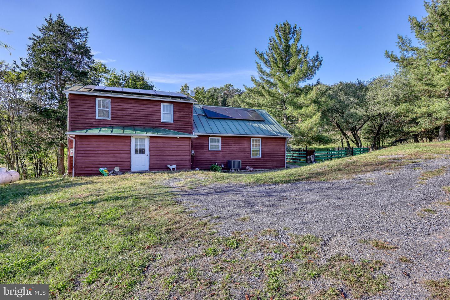 100 WOLFS LN, FORT VALLEY, Virginia 22652, 3 Bedrooms Bedrooms, ,3 BathroomsBathrooms,Residential,For sale,100 WOLFS LN,VASH2012640 MLS # VASH2012640