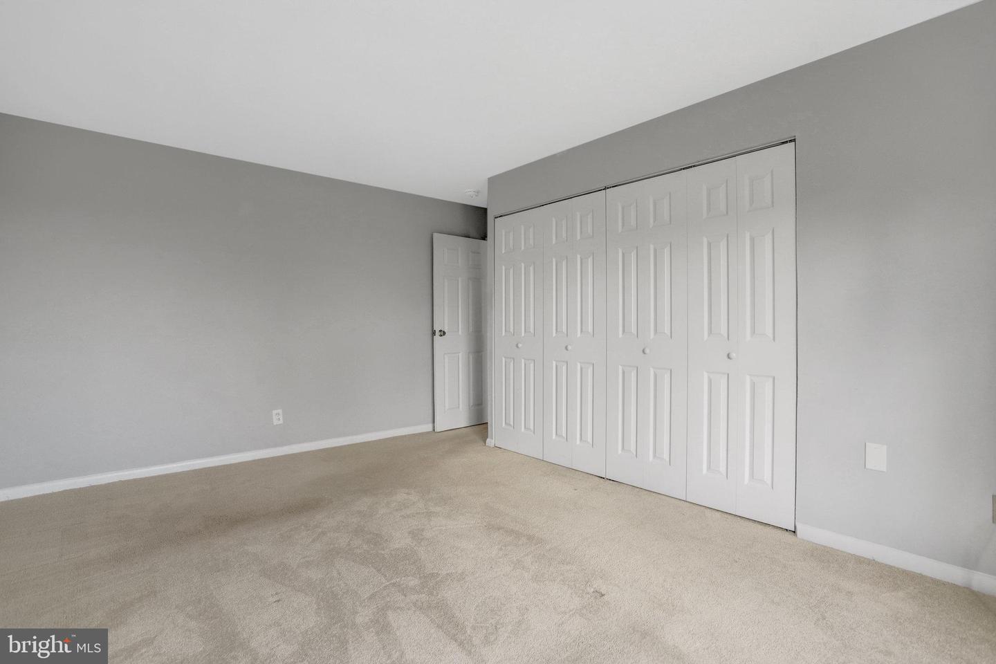 6001 ARLINGTON BLVD #821, FALLS CHURCH, Virginia 22044, 2 Bedrooms Bedrooms, ,1 BathroomBathrooms,Residential,For sale,6001 ARLINGTON BLVD #821,VAFX2269586 MLS # VAFX2269586