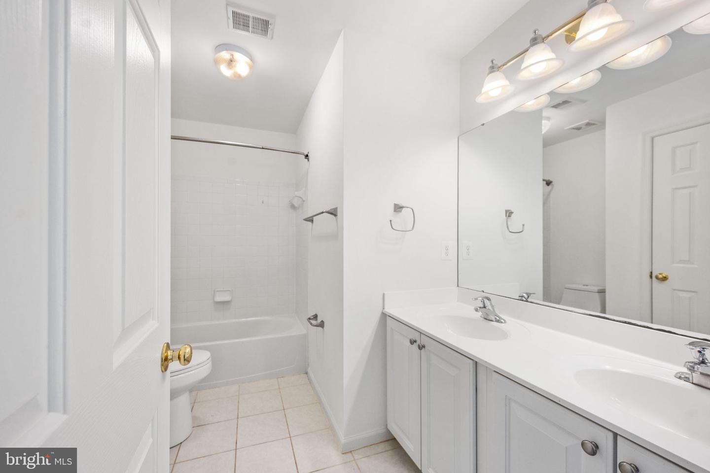 335 PRESTON DR, WARRENTON, Virginia 20186, 4 Bedrooms Bedrooms, ,3 BathroomsBathrooms,Residential,For sale,335 PRESTON DR,VAFQ2018510 MLS # VAFQ2018510