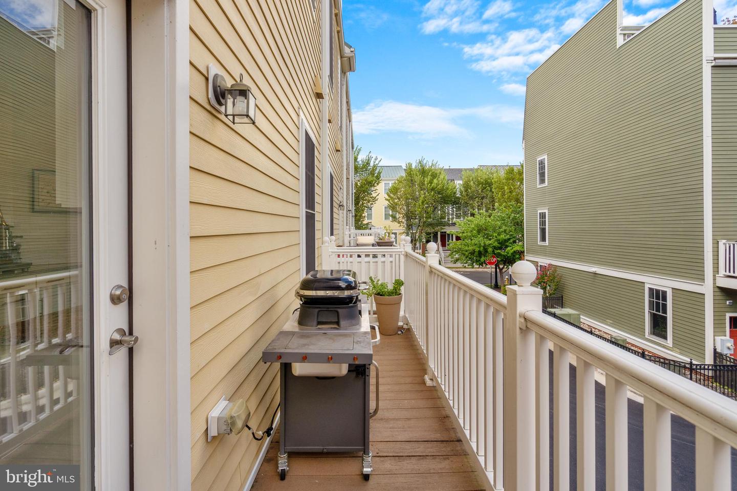 608 E ALEXANDRIA AVE, ALEXANDRIA, Virginia 22301, 3 Bedrooms Bedrooms, ,3 BathroomsBathrooms,Residential,For sale,608 E ALEXANDRIA AVE,VAAX2050300 MLS # VAAX2050300