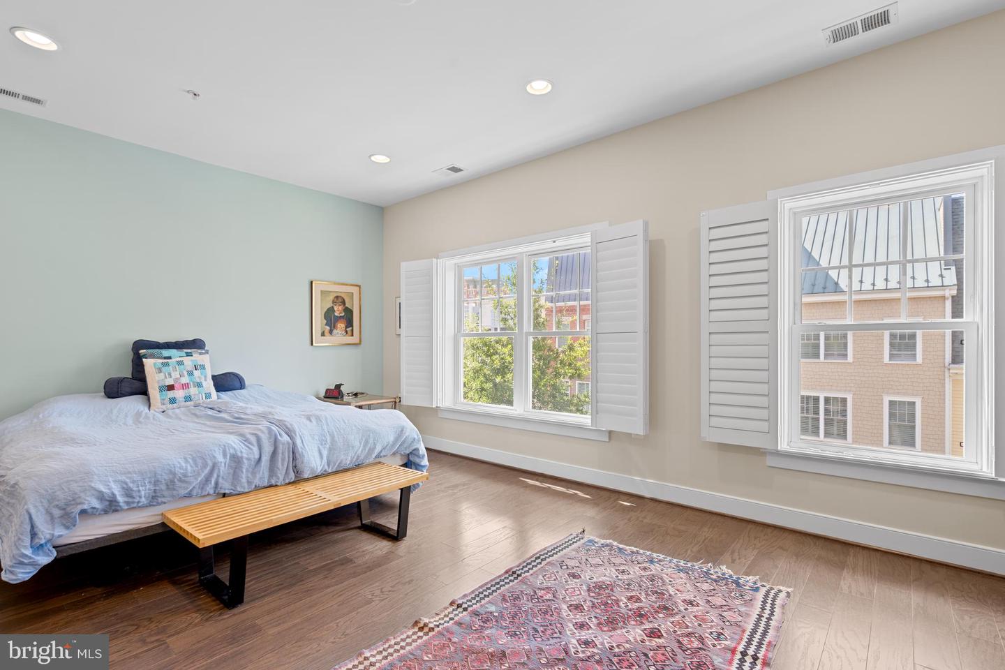 608 E ALEXANDRIA AVE, ALEXANDRIA, Virginia 22301, 3 Bedrooms Bedrooms, ,3 BathroomsBathrooms,Residential,For sale,608 E ALEXANDRIA AVE,VAAX2050300 MLS # VAAX2050300