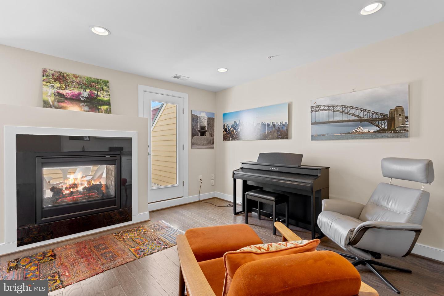 608 E ALEXANDRIA AVE, ALEXANDRIA, Virginia 22301, 3 Bedrooms Bedrooms, ,3 BathroomsBathrooms,Residential,For sale,608 E ALEXANDRIA AVE,VAAX2050300 MLS # VAAX2050300