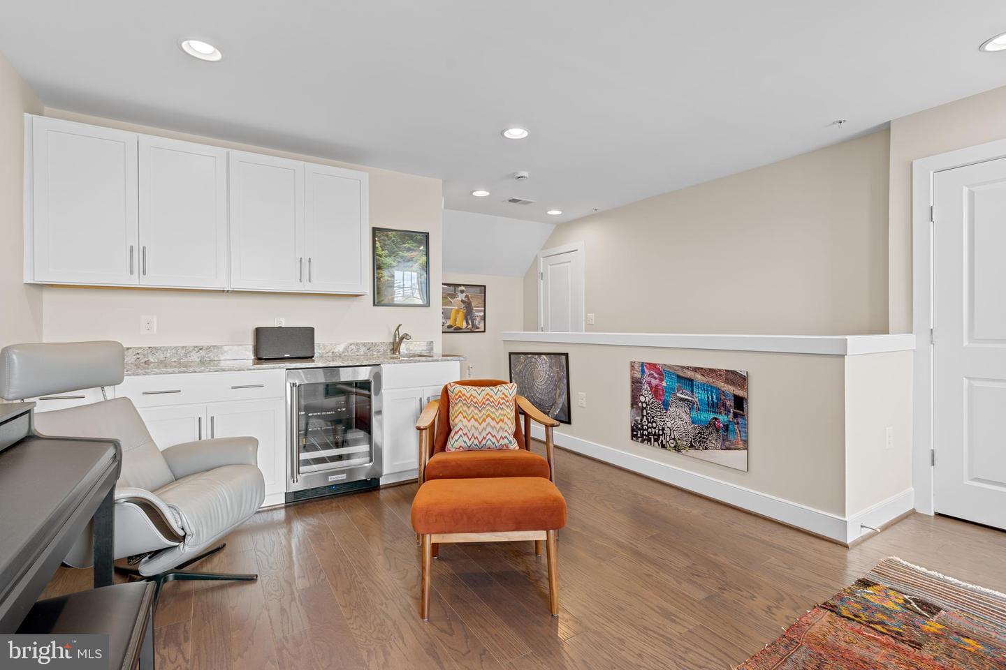 608 E ALEXANDRIA AVE, ALEXANDRIA, Virginia 22301, 3 Bedrooms Bedrooms, ,3 BathroomsBathrooms,Residential,For sale,608 E ALEXANDRIA AVE,VAAX2050300 MLS # VAAX2050300