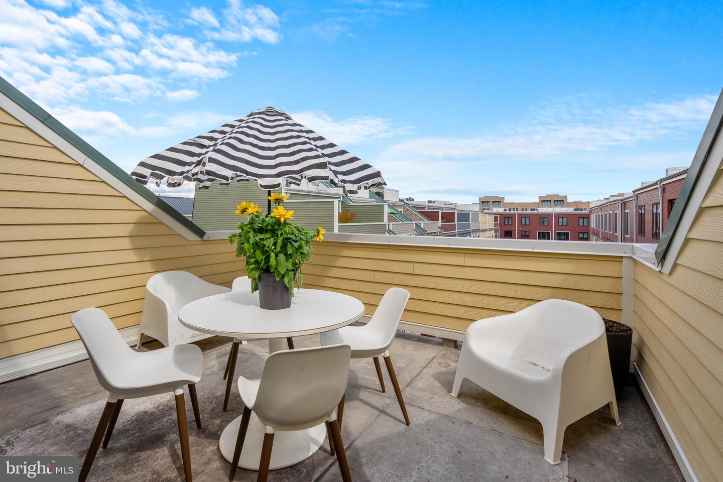 608 E ALEXANDRIA AVE, ALEXANDRIA, Virginia 22301, 3 Bedrooms Bedrooms, ,3 BathroomsBathrooms,Residential,For sale,608 E ALEXANDRIA AVE,VAAX2050300 MLS # VAAX2050300