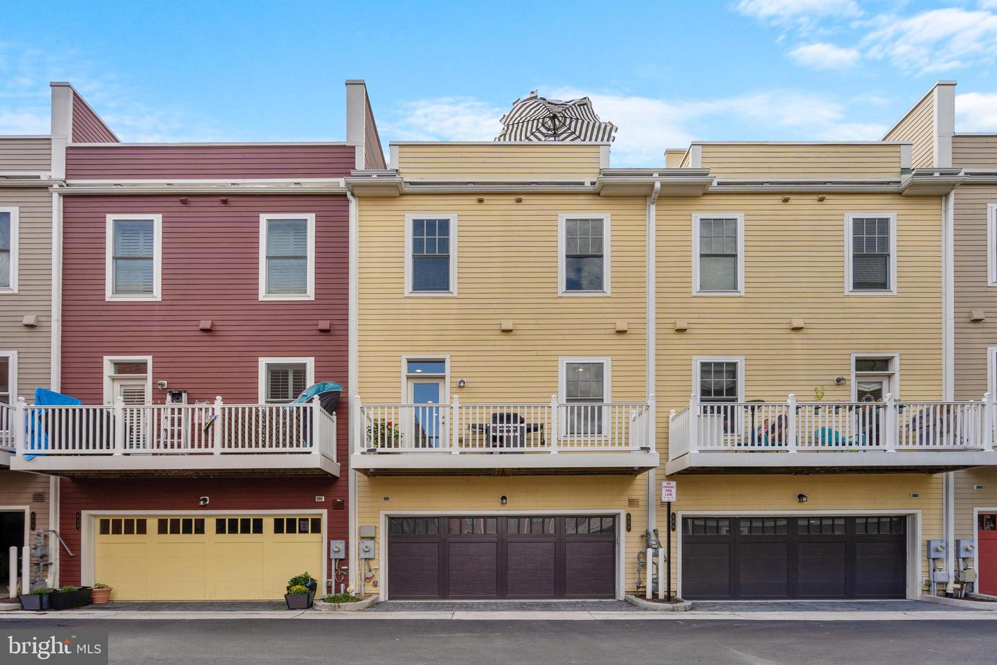 608 E ALEXANDRIA AVE, ALEXANDRIA, Virginia 22301, 3 Bedrooms Bedrooms, ,3 BathroomsBathrooms,Residential,For sale,608 E ALEXANDRIA AVE,VAAX2050300 MLS # VAAX2050300