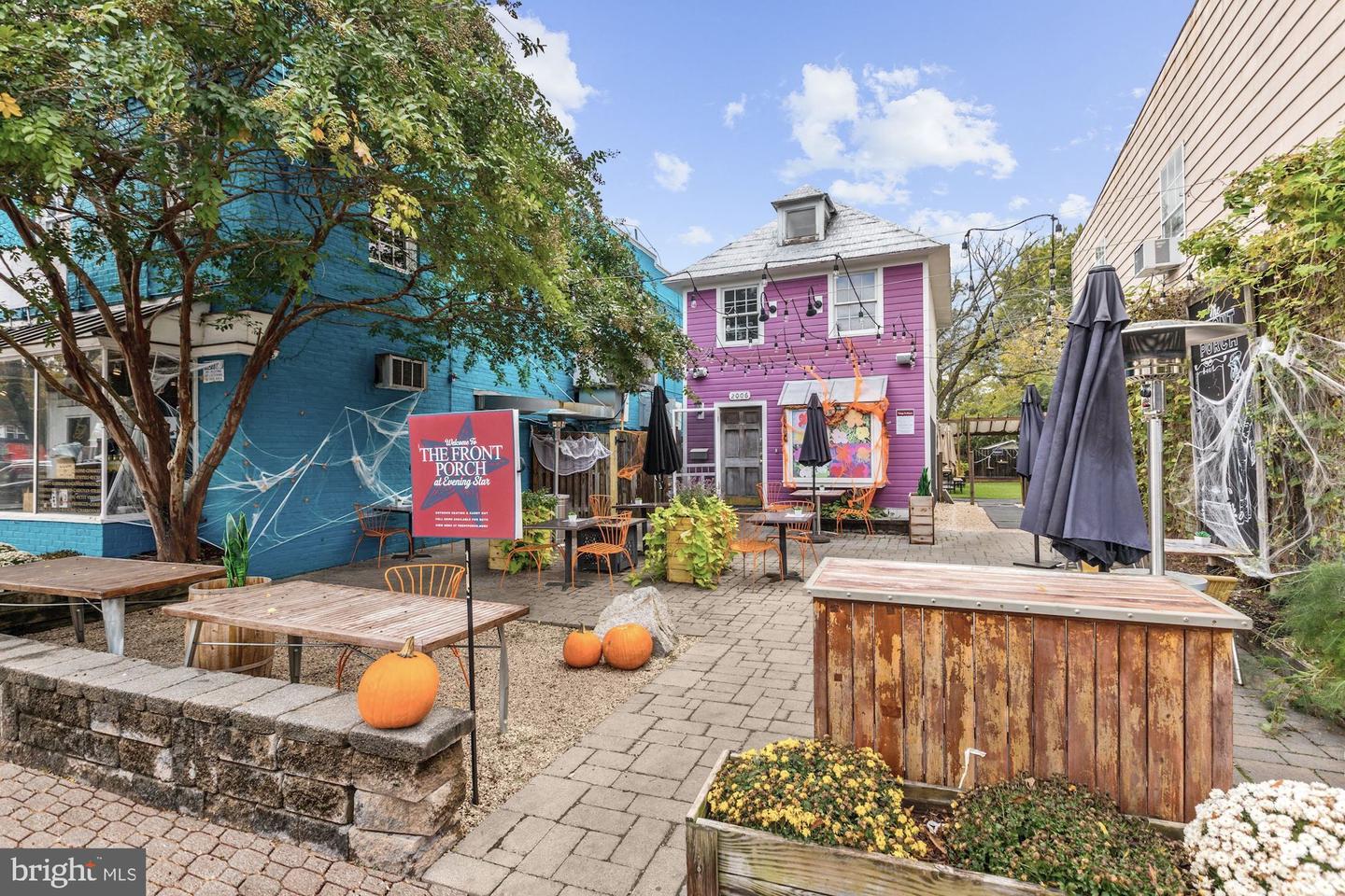 608 E ALEXANDRIA AVE, ALEXANDRIA, Virginia 22301, 3 Bedrooms Bedrooms, ,3 BathroomsBathrooms,Residential,For sale,608 E ALEXANDRIA AVE,VAAX2050300 MLS # VAAX2050300