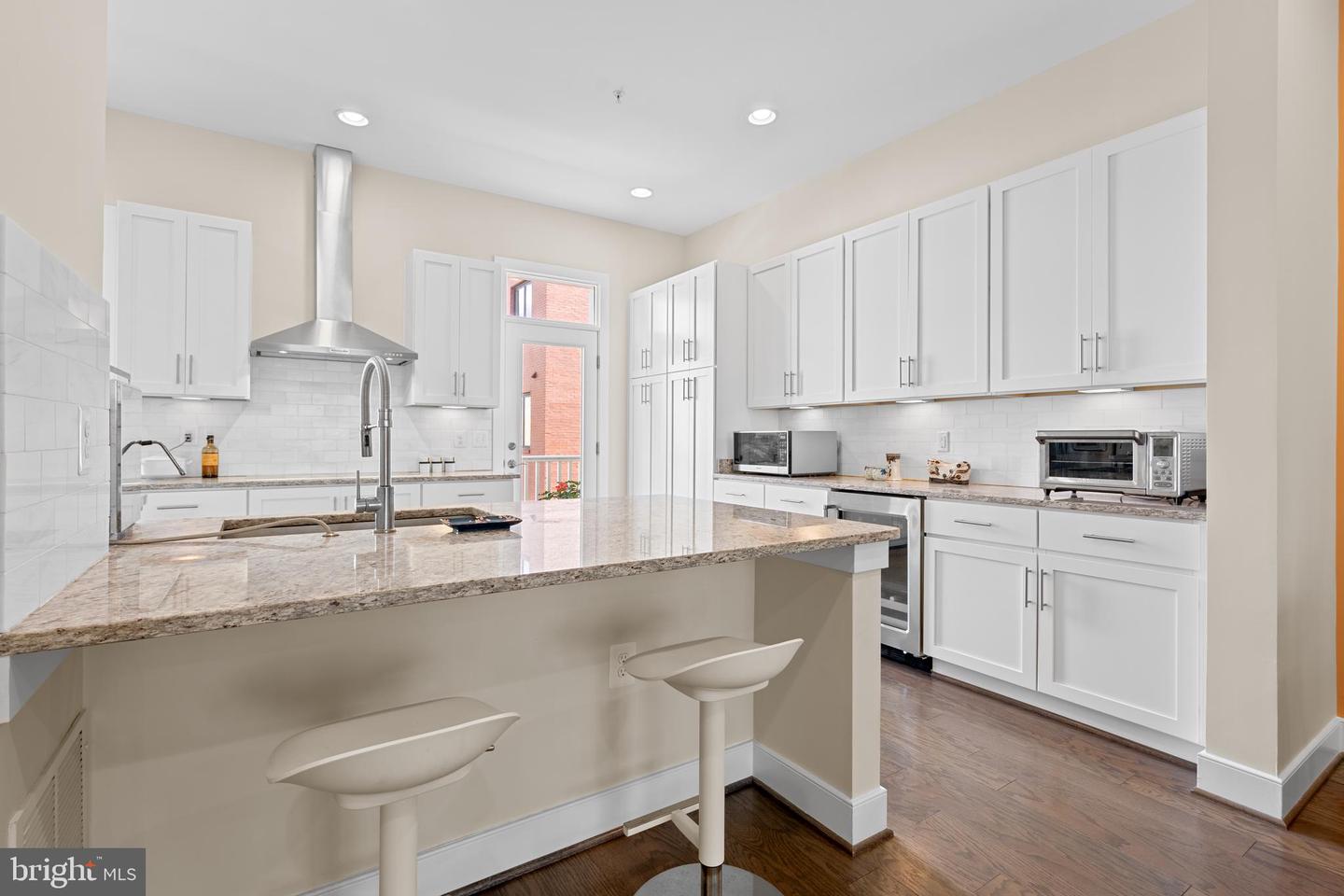 608 E ALEXANDRIA AVE, ALEXANDRIA, Virginia 22301, 3 Bedrooms Bedrooms, ,3 BathroomsBathrooms,Residential,For sale,608 E ALEXANDRIA AVE,VAAX2050300 MLS # VAAX2050300