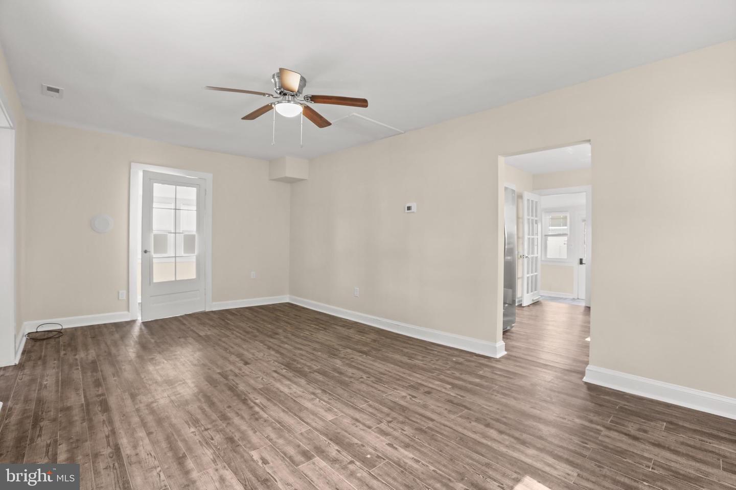 1212 LOSSING AVE, COLONIAL BEACH, Virginia 22443, 3 Bedrooms Bedrooms, 9 Rooms Rooms,2 BathroomsBathrooms,Residential,For sale,1212 LOSSING AVE,VAWE2009834 MLS # VAWE2009834