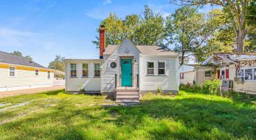 1212 LOSSING AVE, COLONIAL BEACH, Virginia 22443, 3 Bedrooms Bedrooms, 9 Rooms Rooms,2 BathroomsBathrooms,Residential,For sale,1212 LOSSING AVE,VAWE2009834 MLS # VAWE2009834