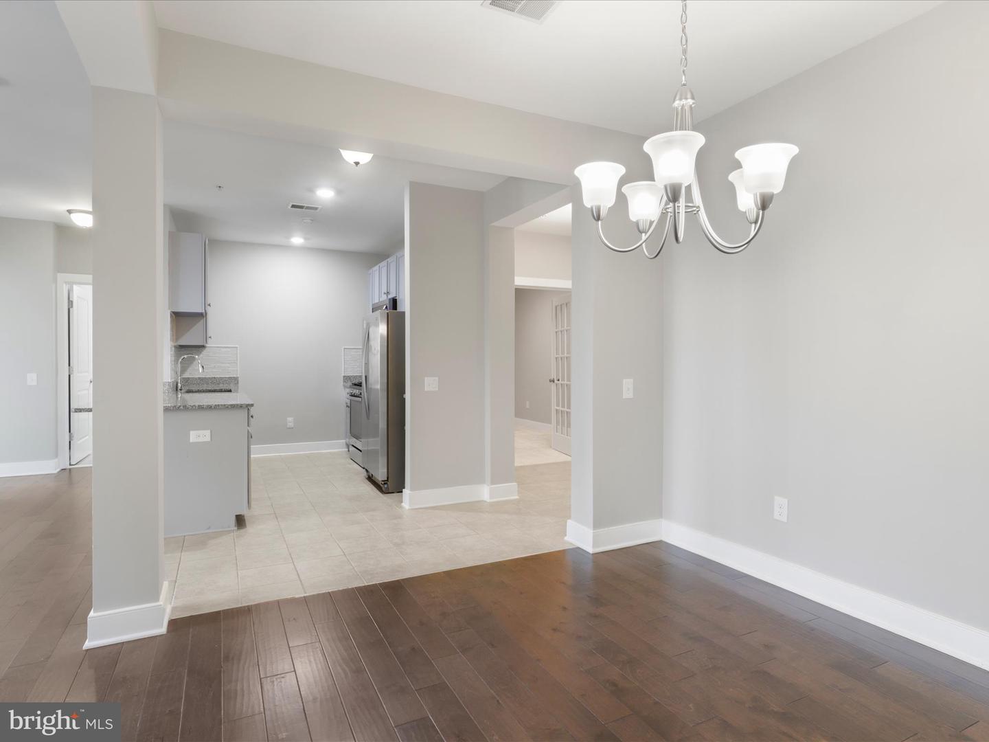 9521 BASTILLE ST #207, FAIRFAX, Virginia 22031, 2 Bedrooms Bedrooms, ,2 BathroomsBathrooms,Residential,For sale,9521 BASTILLE ST #207,VAFX2269550 MLS # VAFX2269550