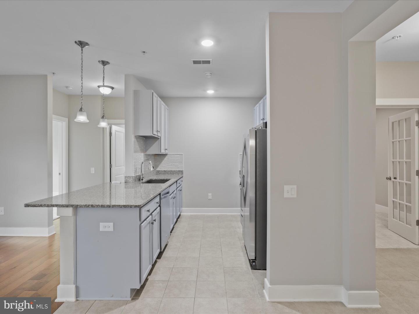 9521 BASTILLE ST #207, FAIRFAX, Virginia 22031, 2 Bedrooms Bedrooms, ,2 BathroomsBathrooms,Residential,For sale,9521 BASTILLE ST #207,VAFX2269550 MLS # VAFX2269550